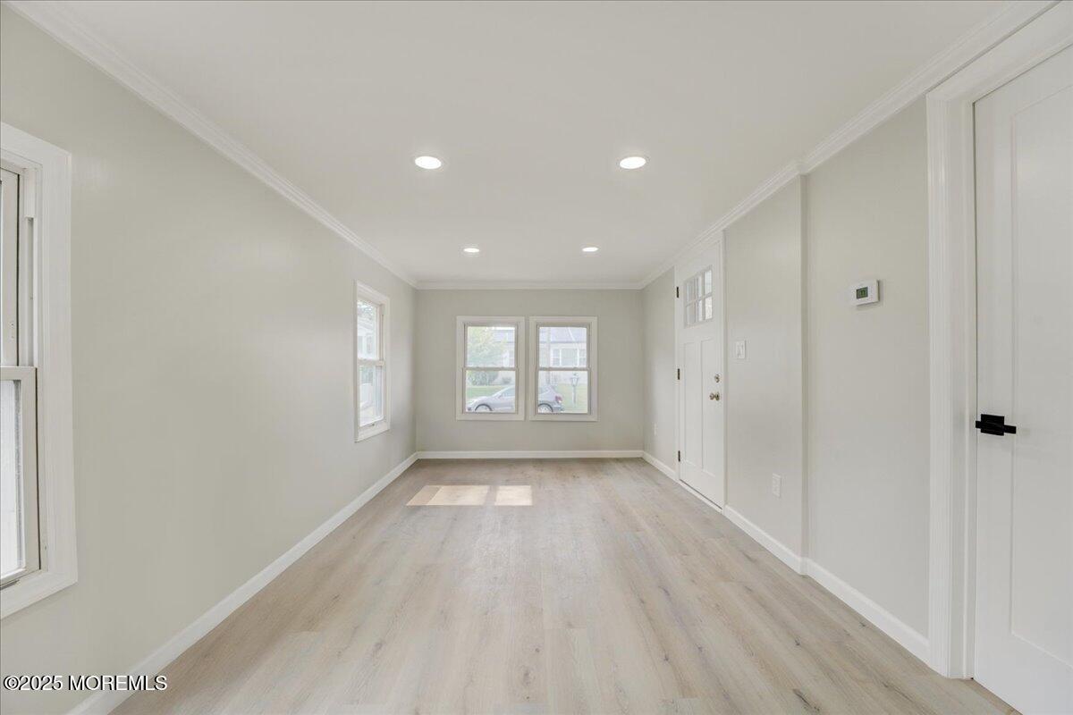 113 Leonard Avenue Image 4