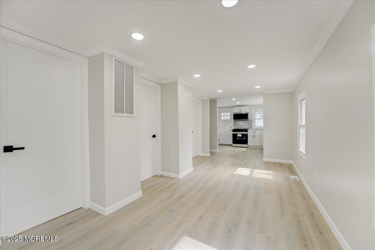 113 Leonard Avenue Image 5