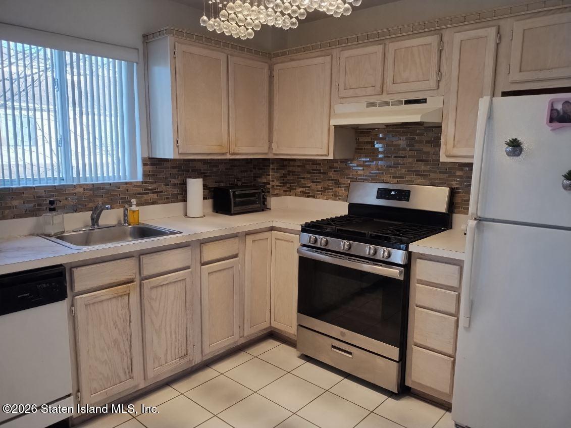 319 Aspen Knolls Way, Staten Island, NY, 10312 image 16