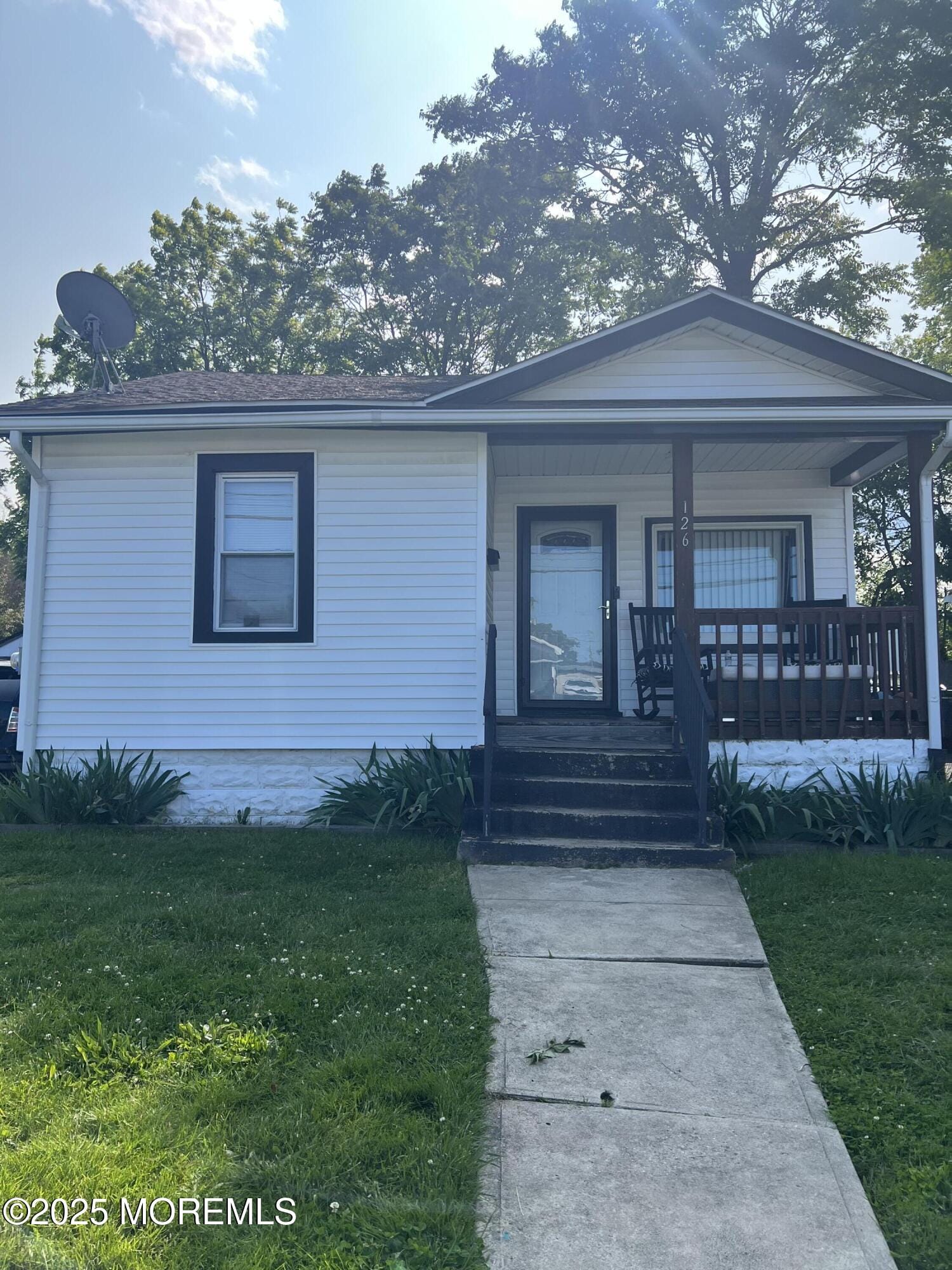 126 Leonard Avenue Image 3