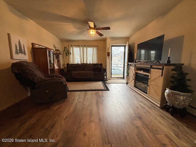 360 Barlow Avenue 1 Image 3