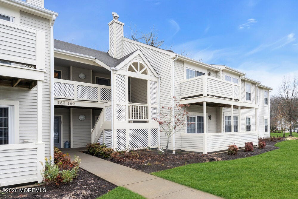 156 Pinetree Court Image 2