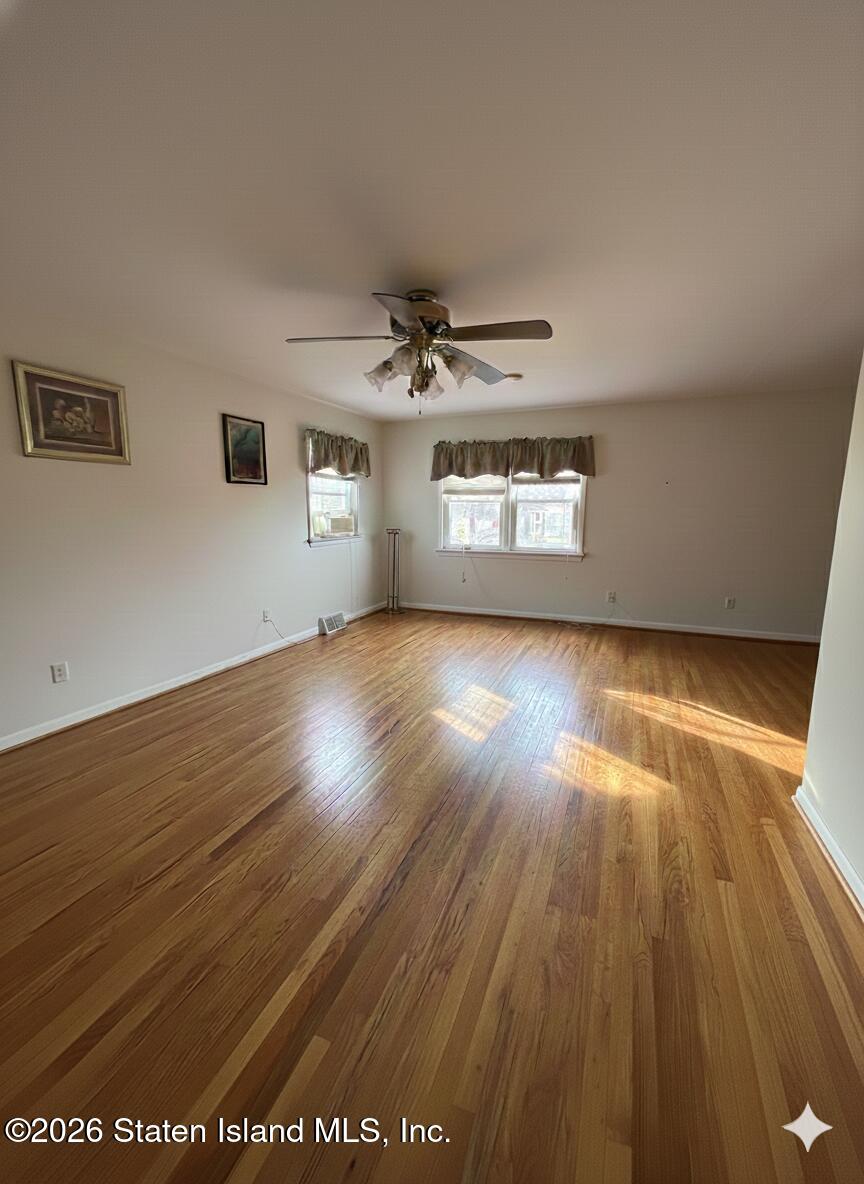 664 S Gannon Avenue, Staten Island, NY, 10314 image 18