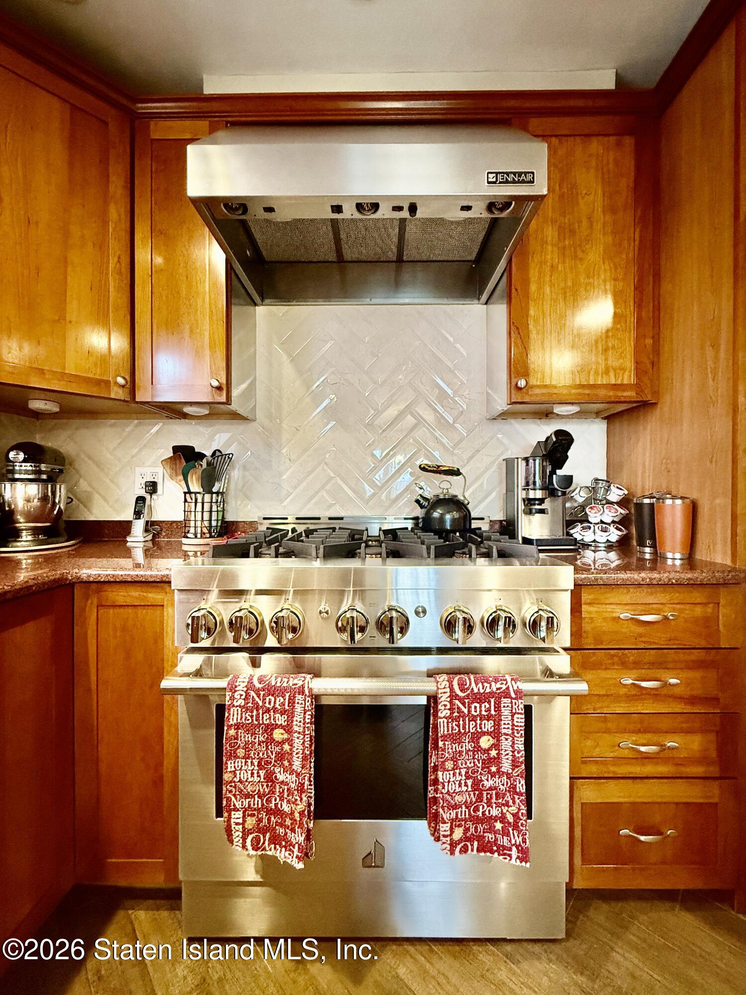 11 Lyman Avenue, Staten Island, NY, 10305 image 16