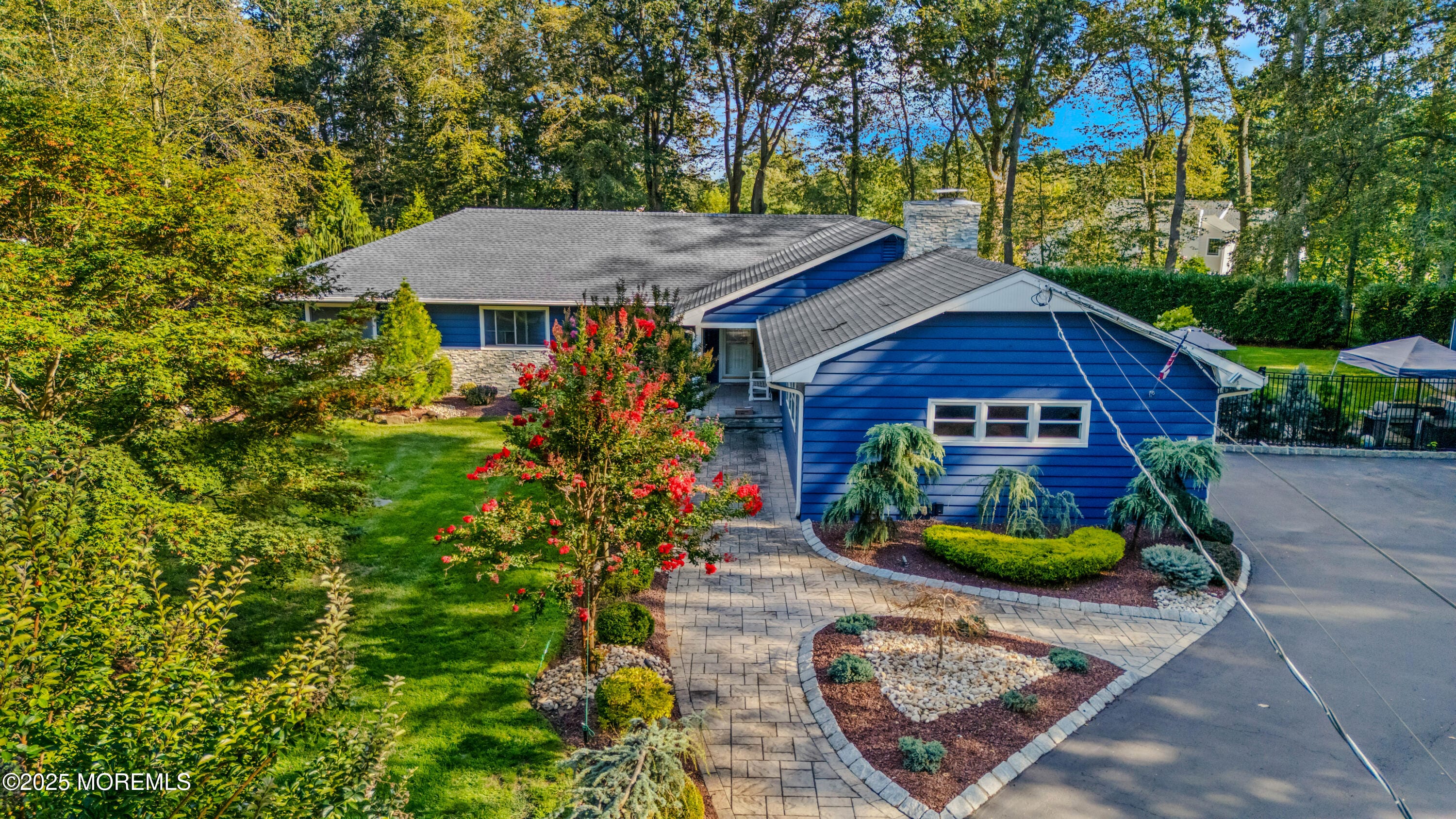 12 Crest Drive Image 5