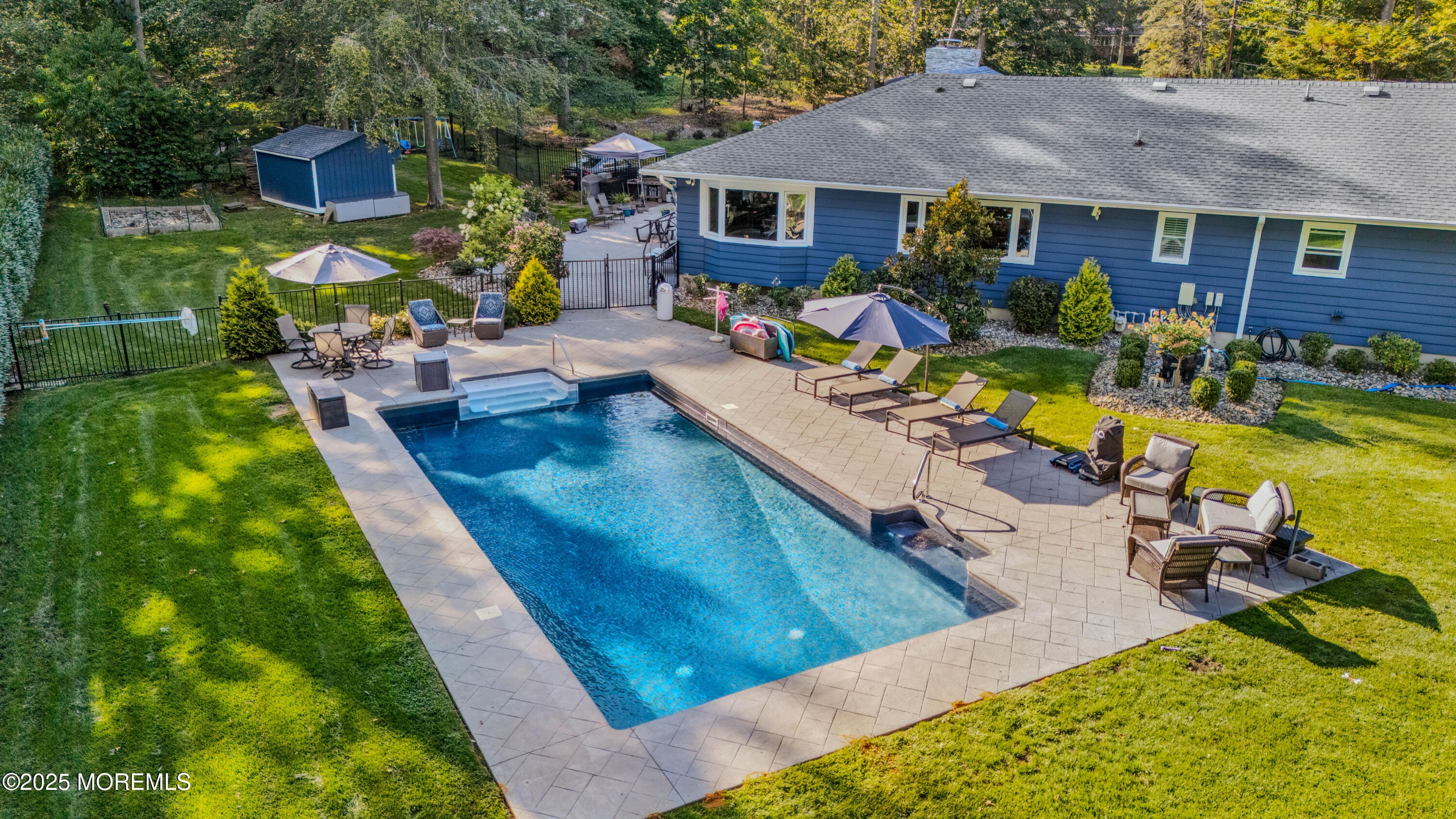 12 Crest Drive Image 4