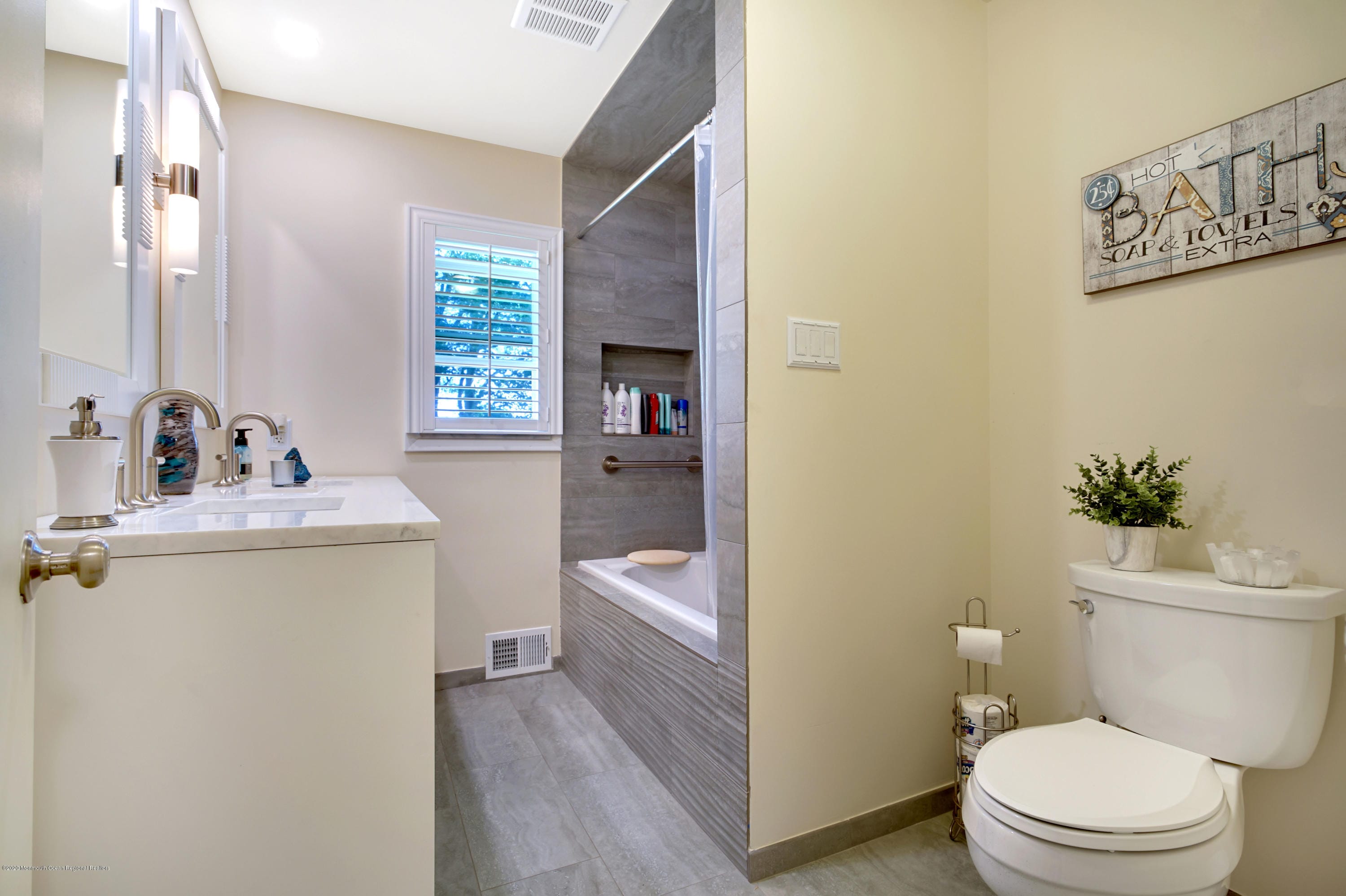 12 Crest Drive, Colts Neck, NJ, 07722 image 43