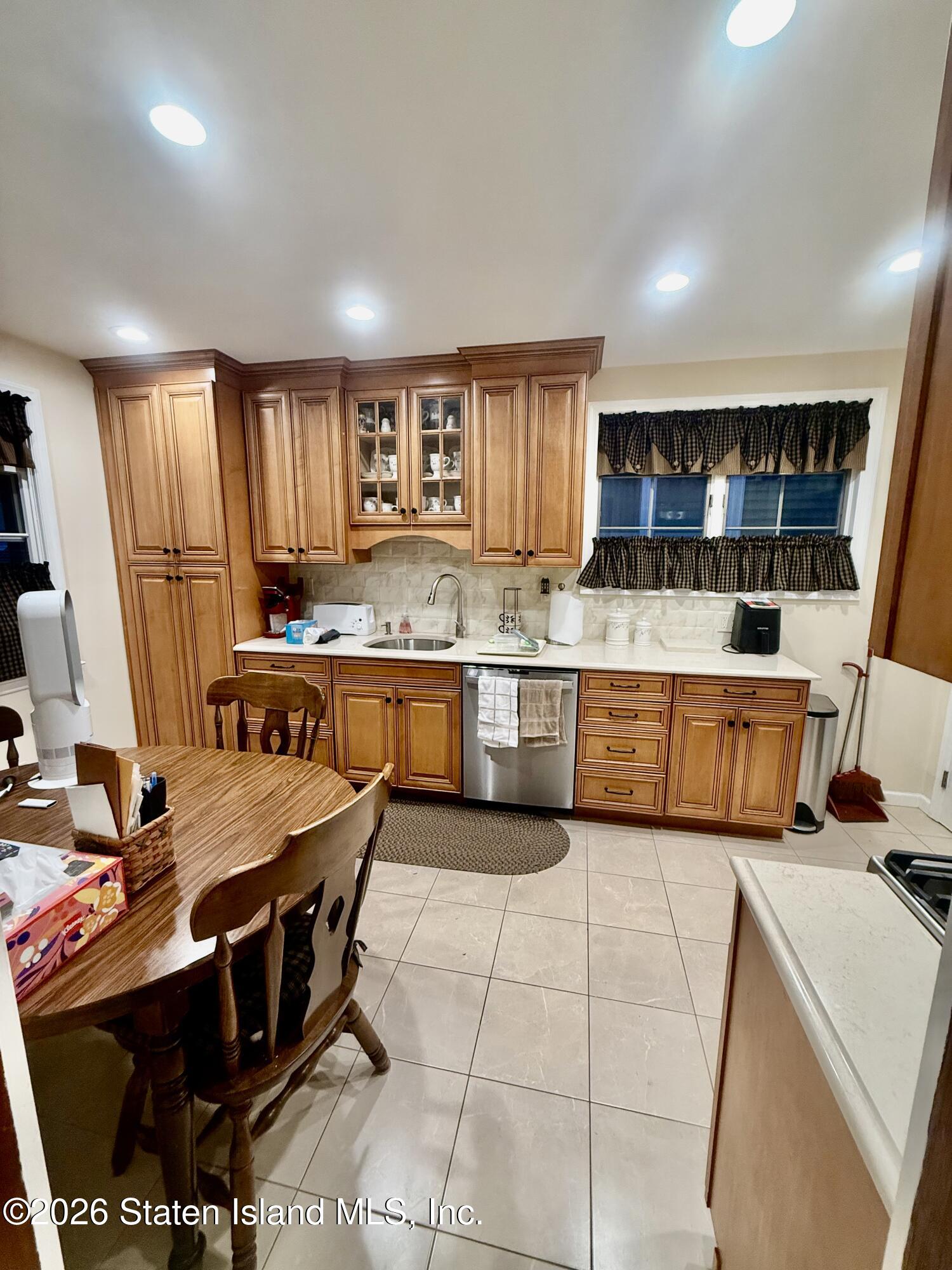 32 Mundy Avenue, Staten Island, NY, 10310 image 17