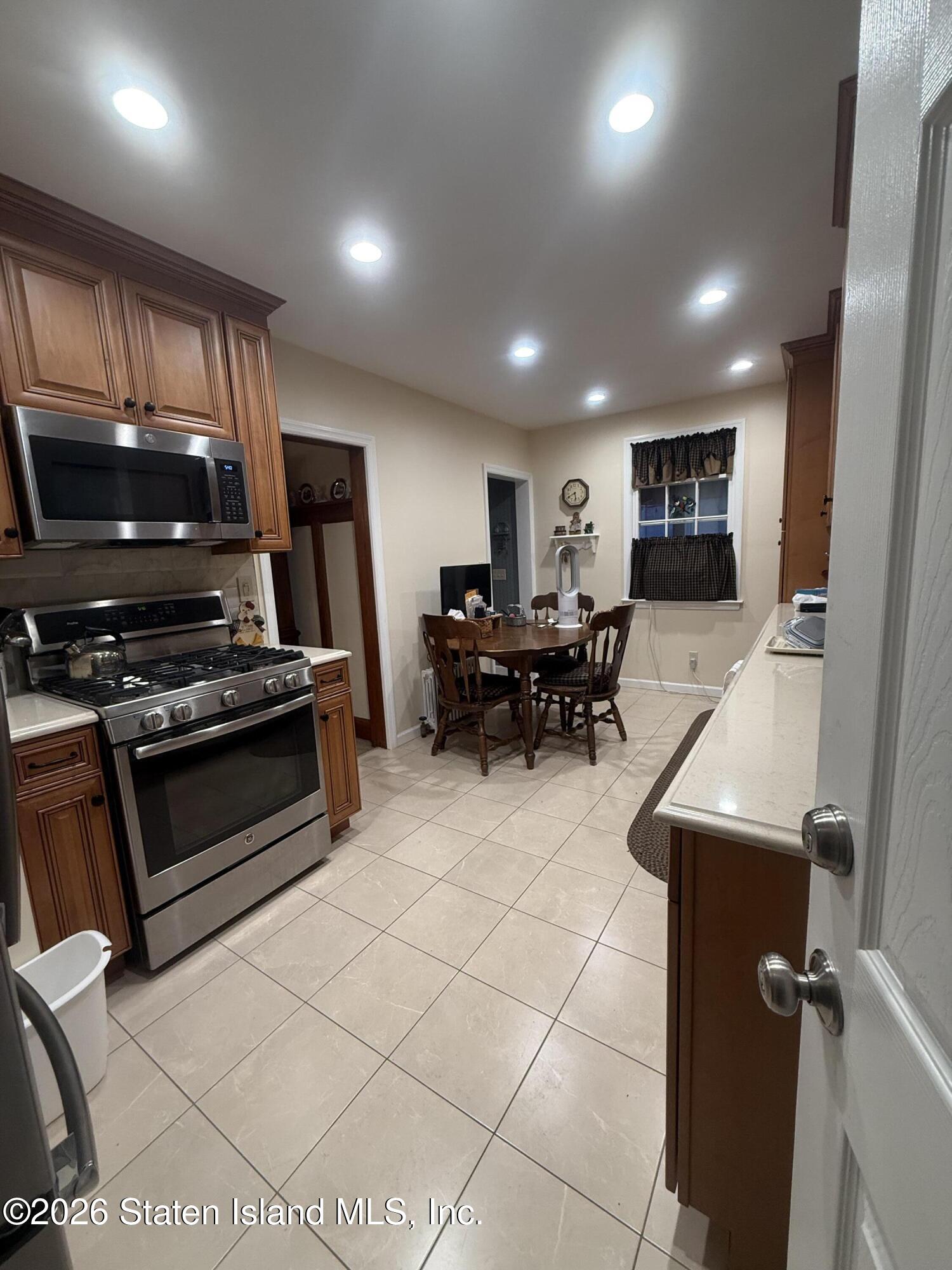 32 Mundy Avenue, Staten Island, NY, 10310 image 18