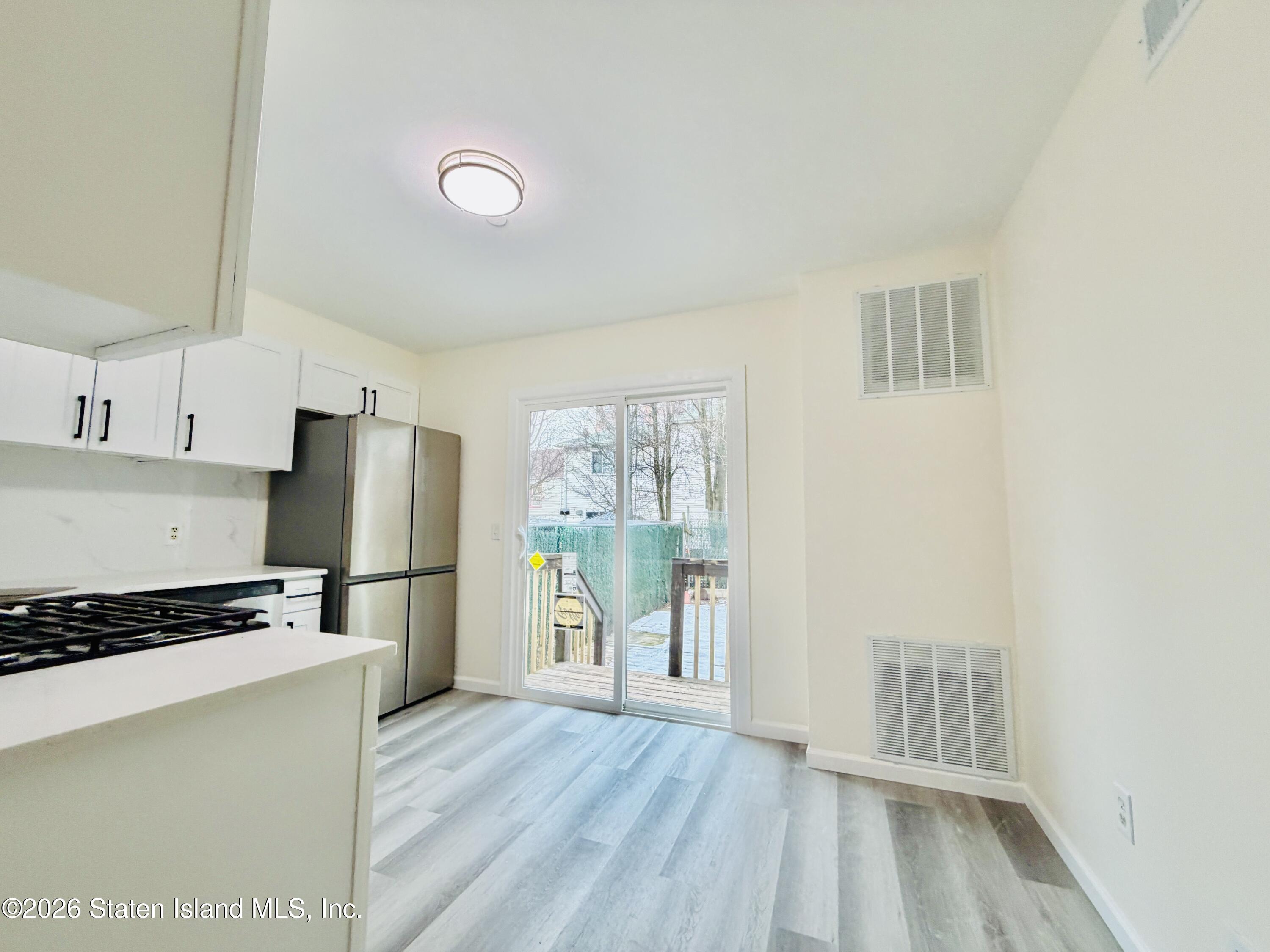 8 Montgomery Avenue, Staten Island, NY, 10301 image 6