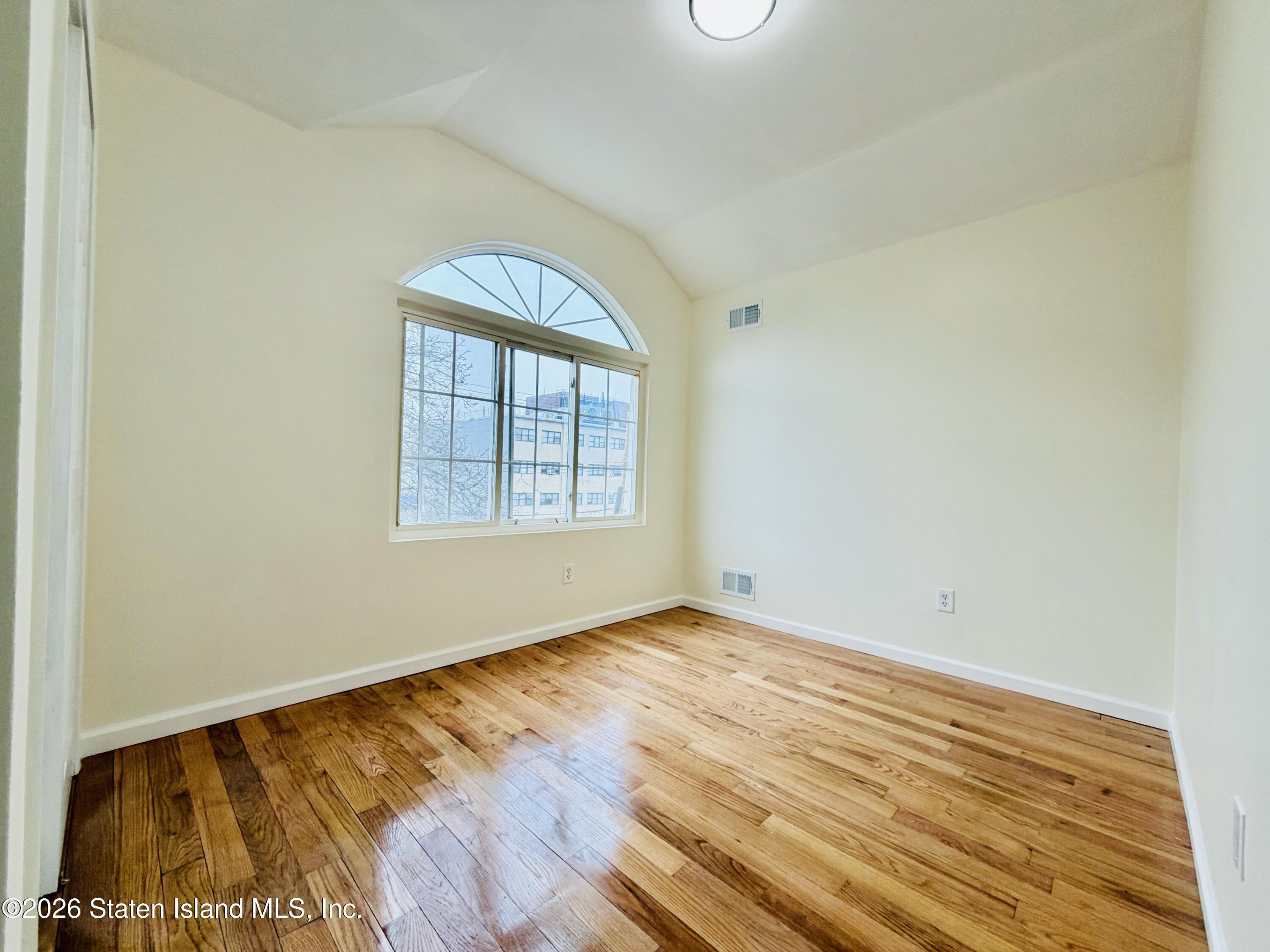 8 Montgomery Avenue, Staten Island, NY, 10301 image 8