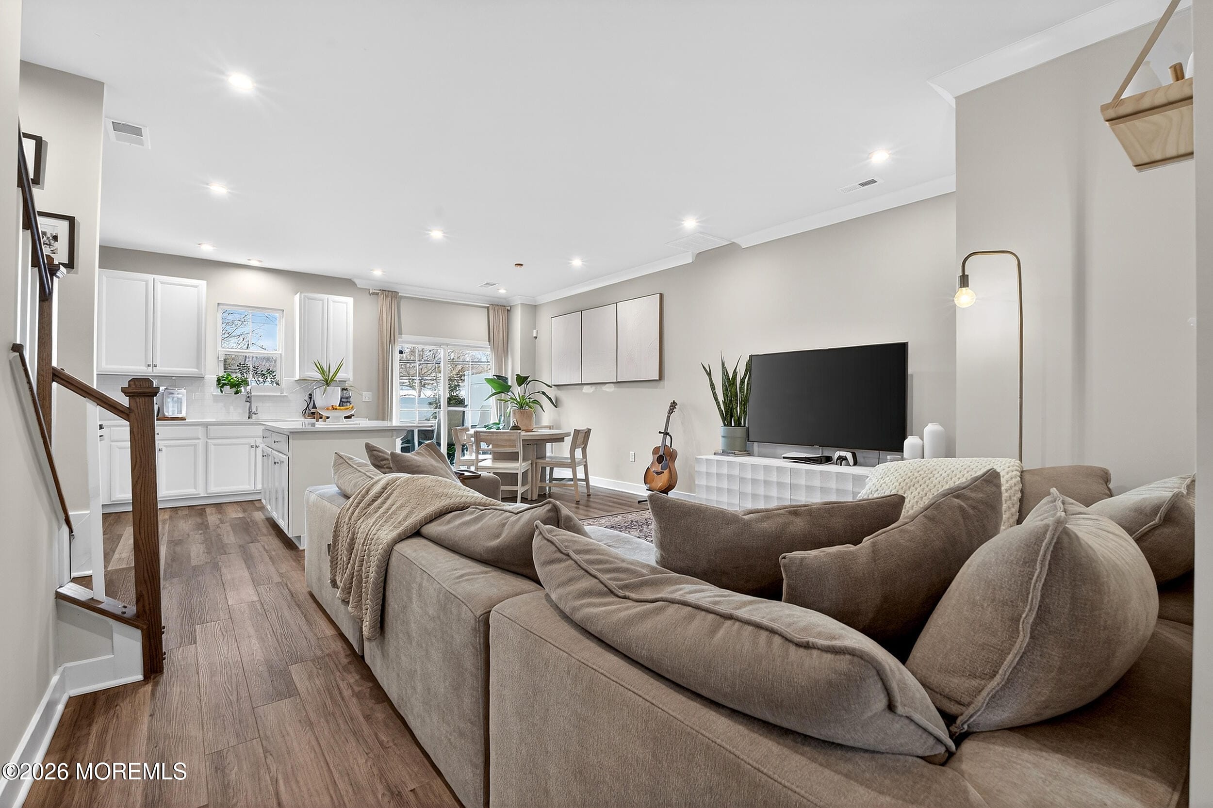 5 Athens Way Image 5