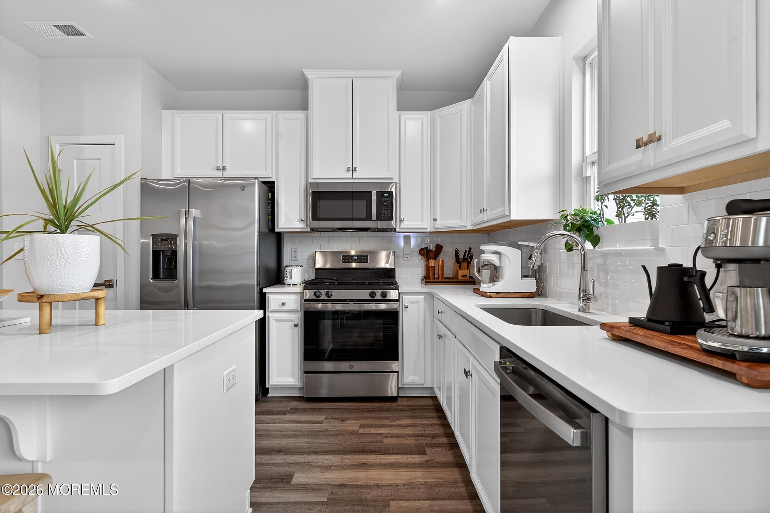 5 Athens Way, Cliffwood, NJ, 07721 image 12