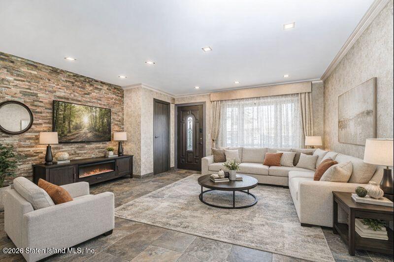 374 Fairbanks Avenue Image 5