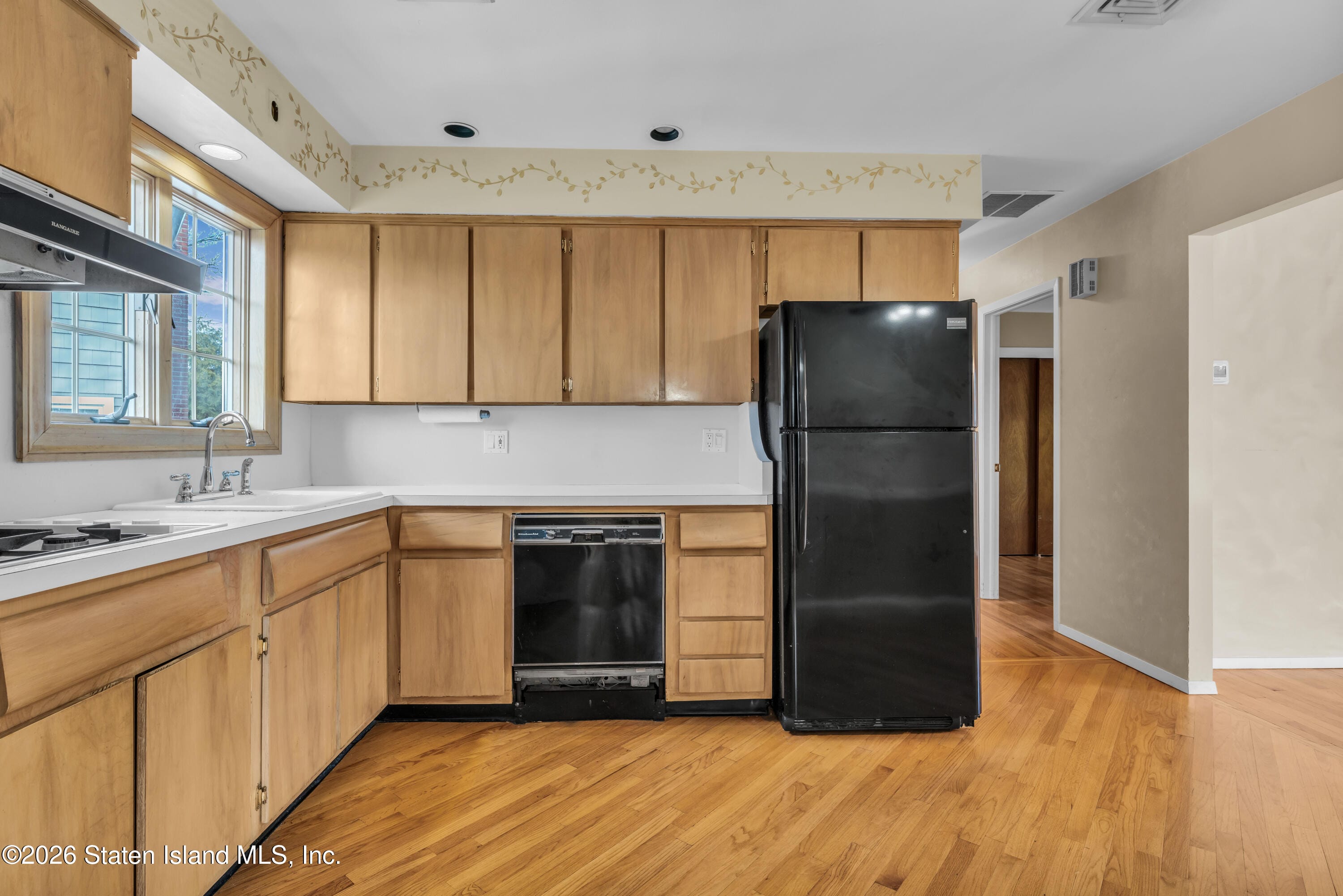 203 Wolverine Street, Staten Island, NY, 10306 image 6