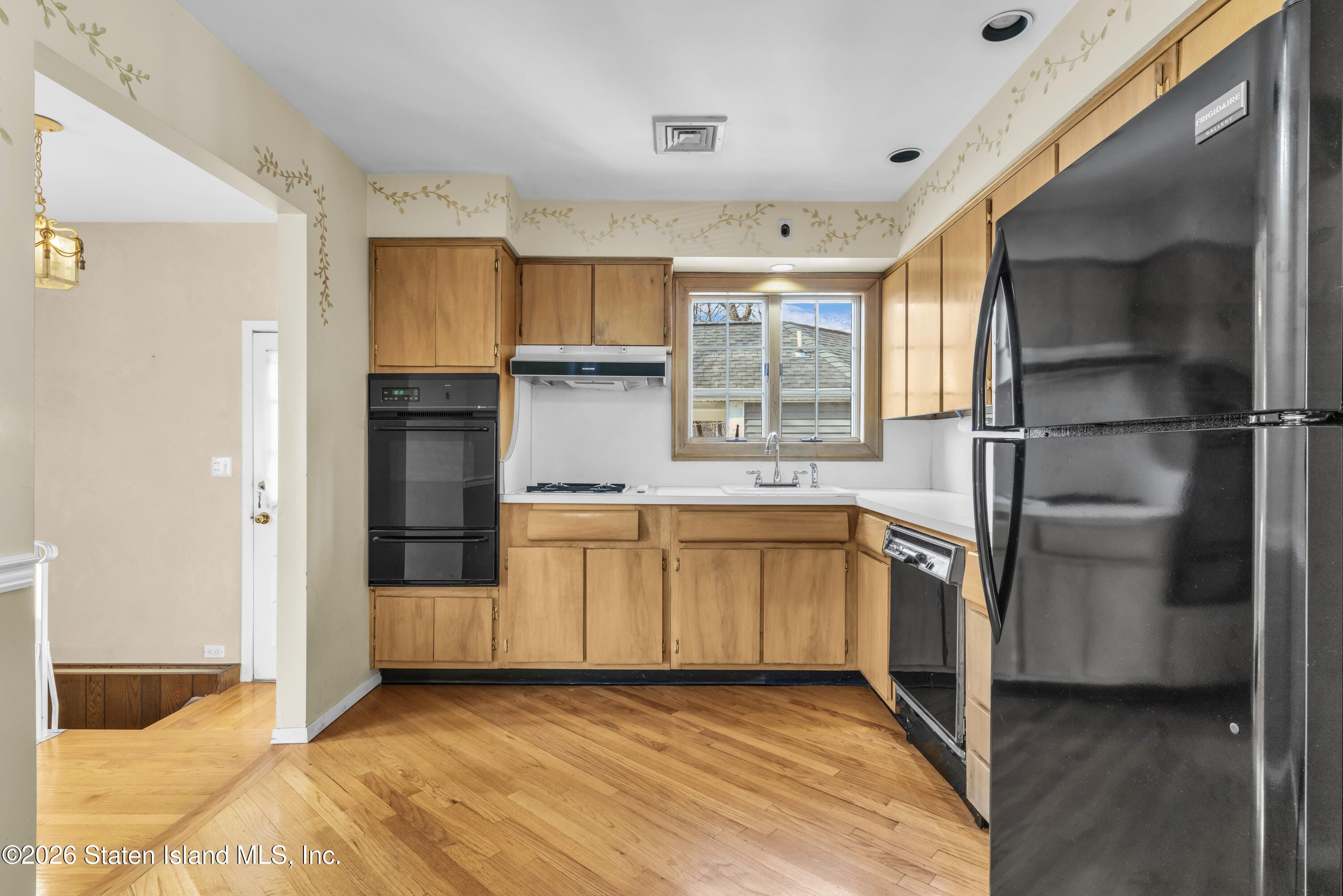 203 Wolverine Street Image 4