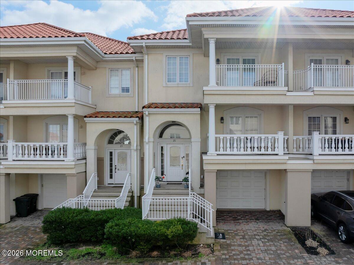 21 Riviera Drive Image 4