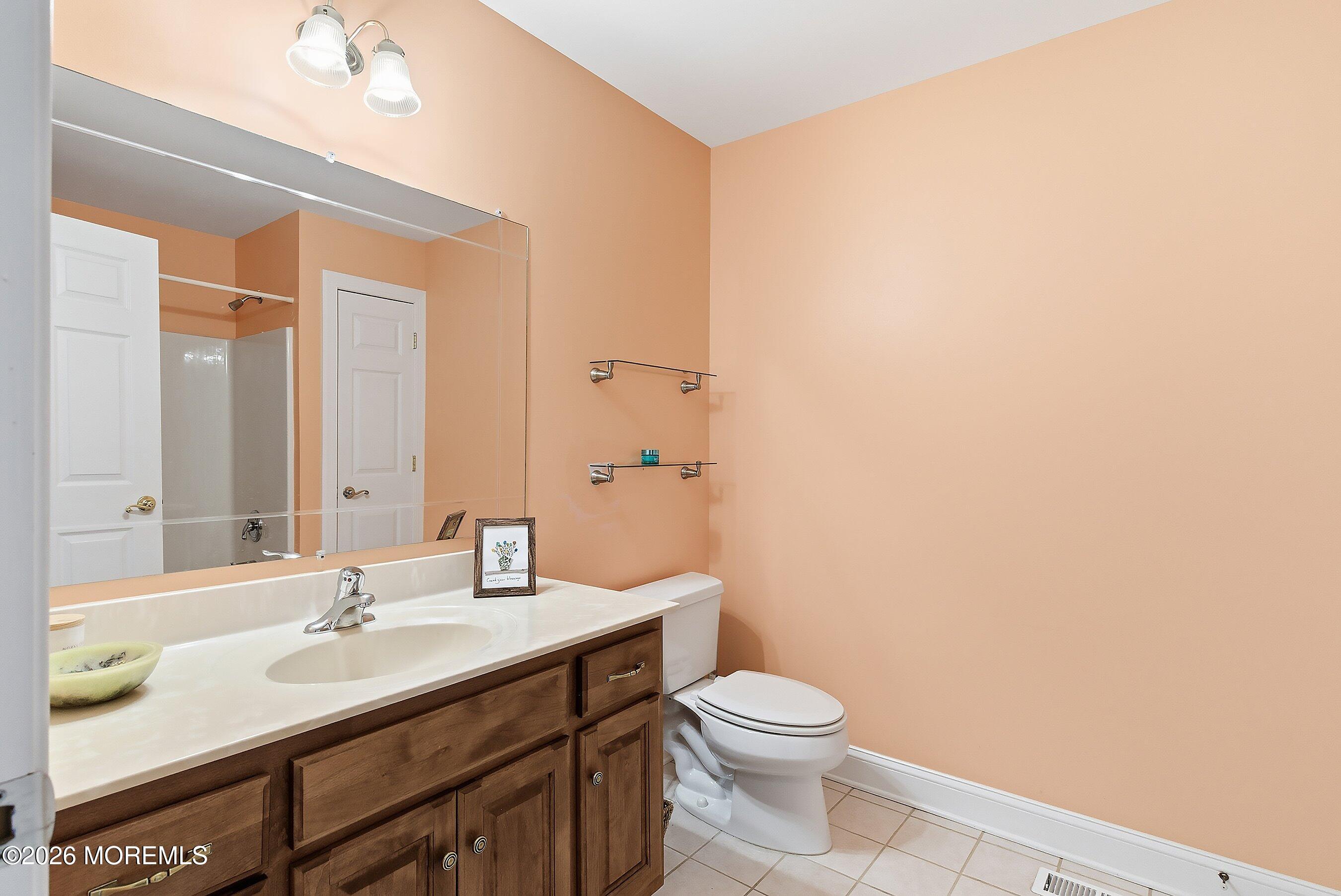 3 Lone Oak Way, Eatontown, NJ, 07724 image 21