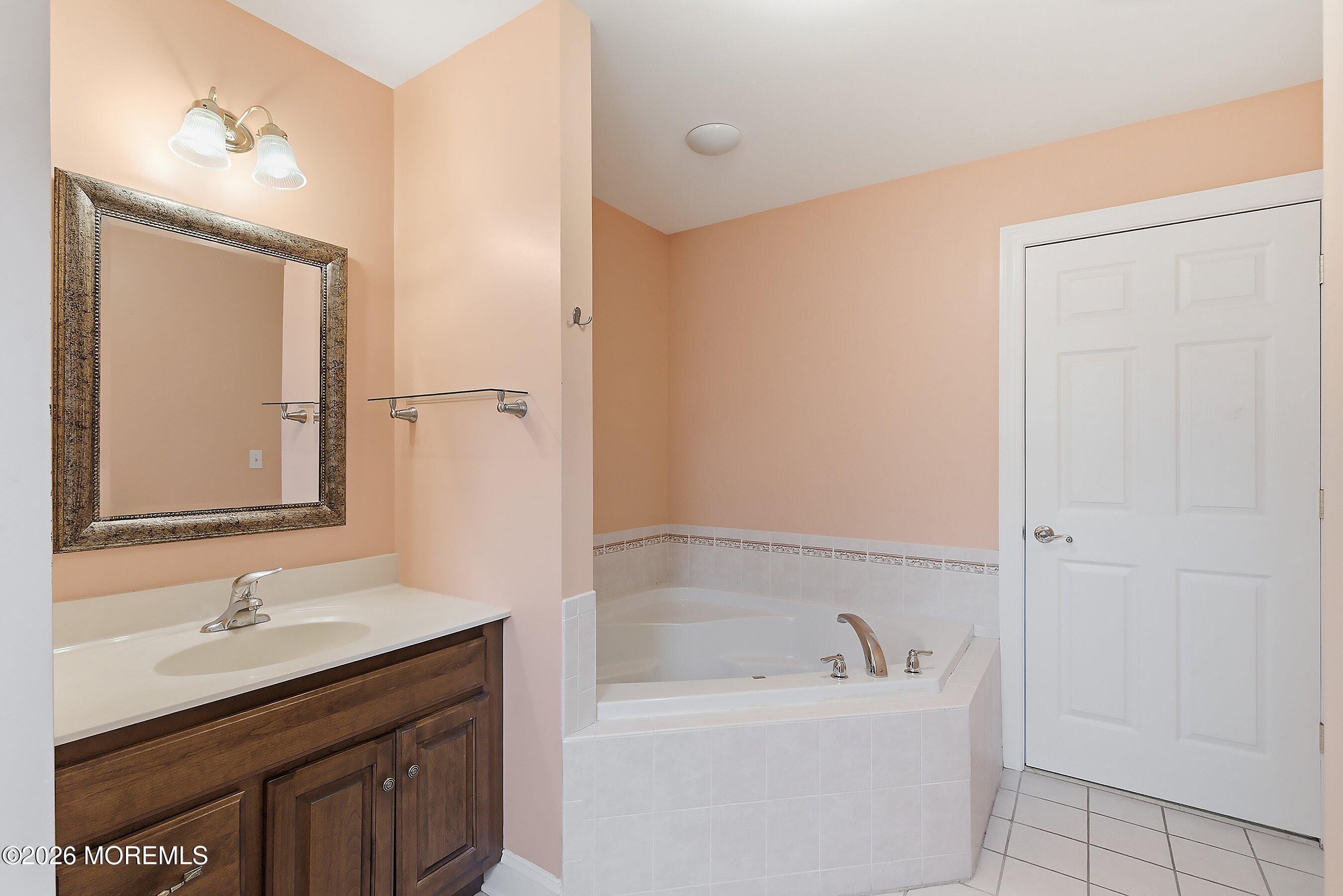 3 Lone Oak Way, Eatontown, NJ, 07724 image 19