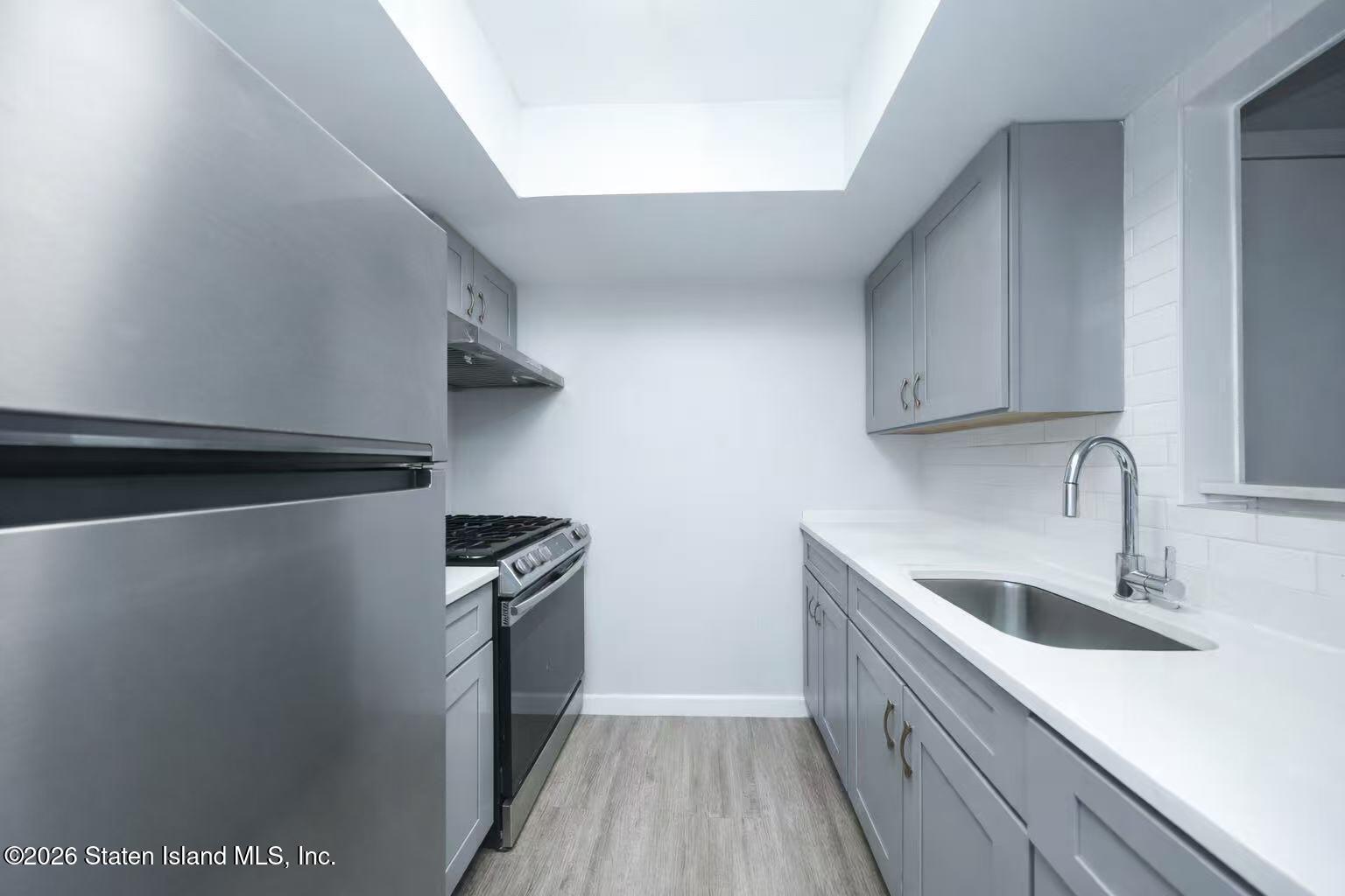 45 Francine Court B Image 4