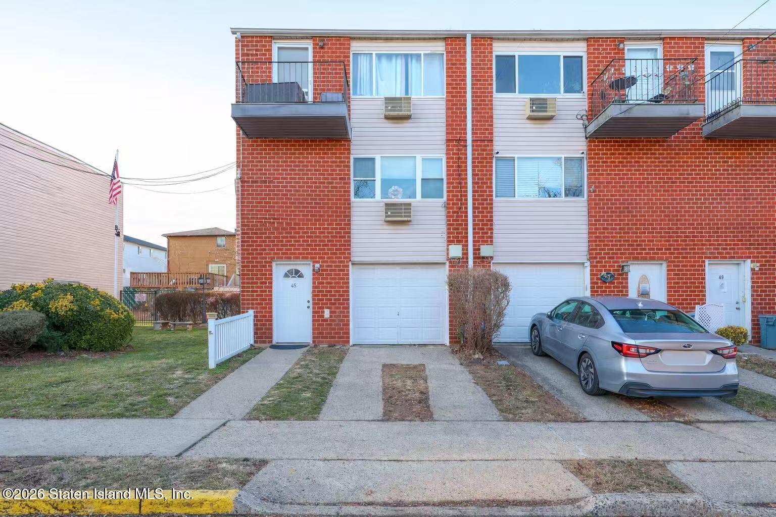 45 Francine Court B, Staten Island, NY, 10306