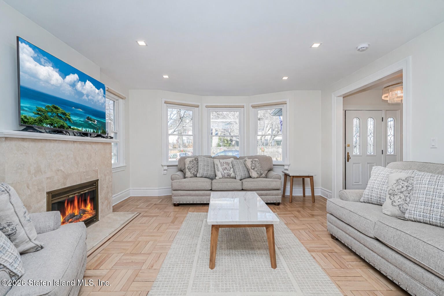 72 Theresa Place Image 2