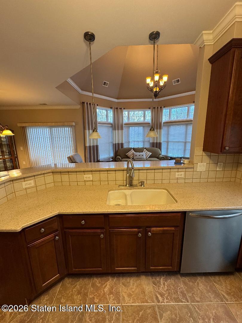 2327 Falston Circle Image 5