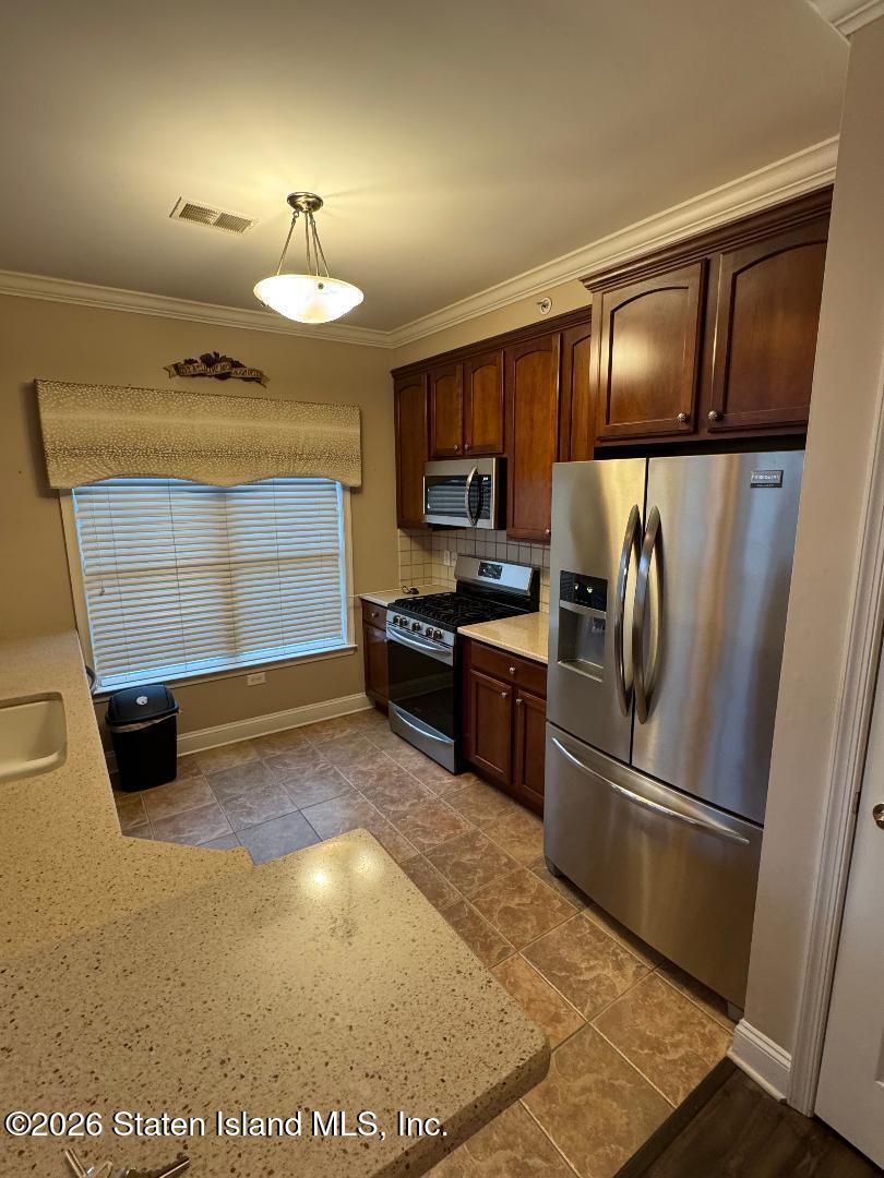 2327 Falston Circle Image 4