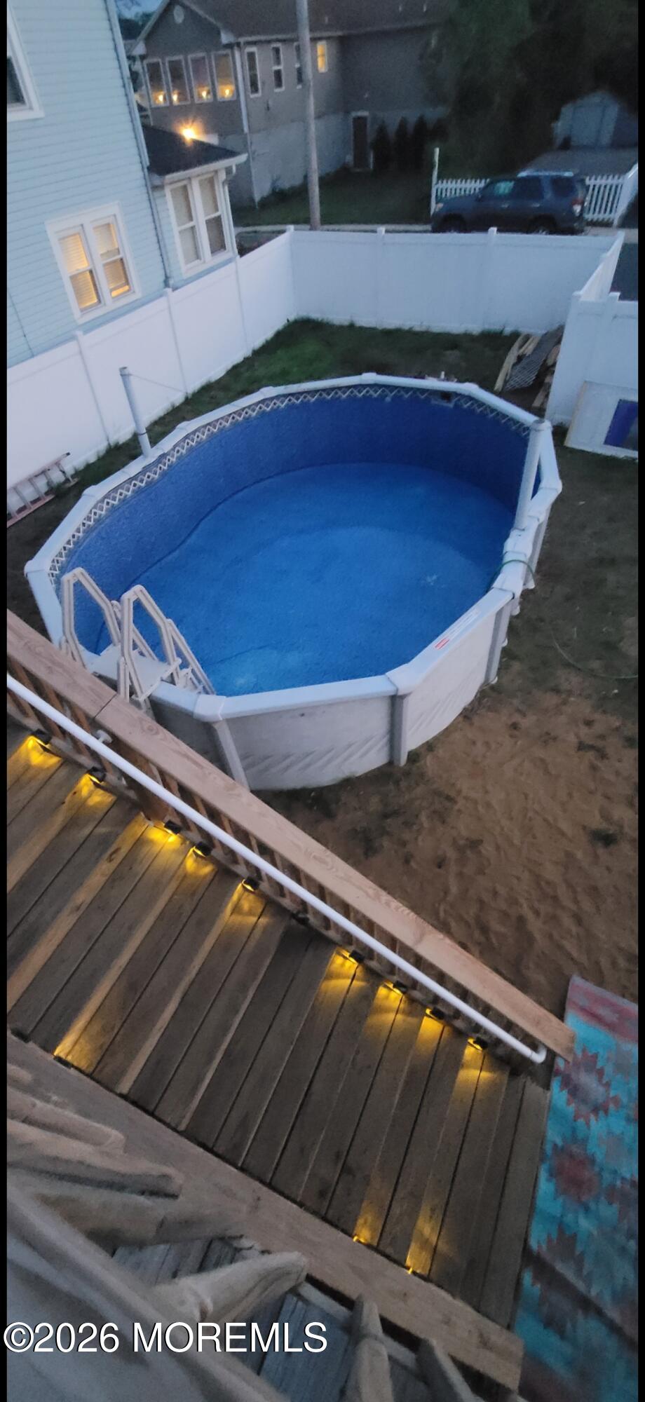 910 Florence Avenue Image 4