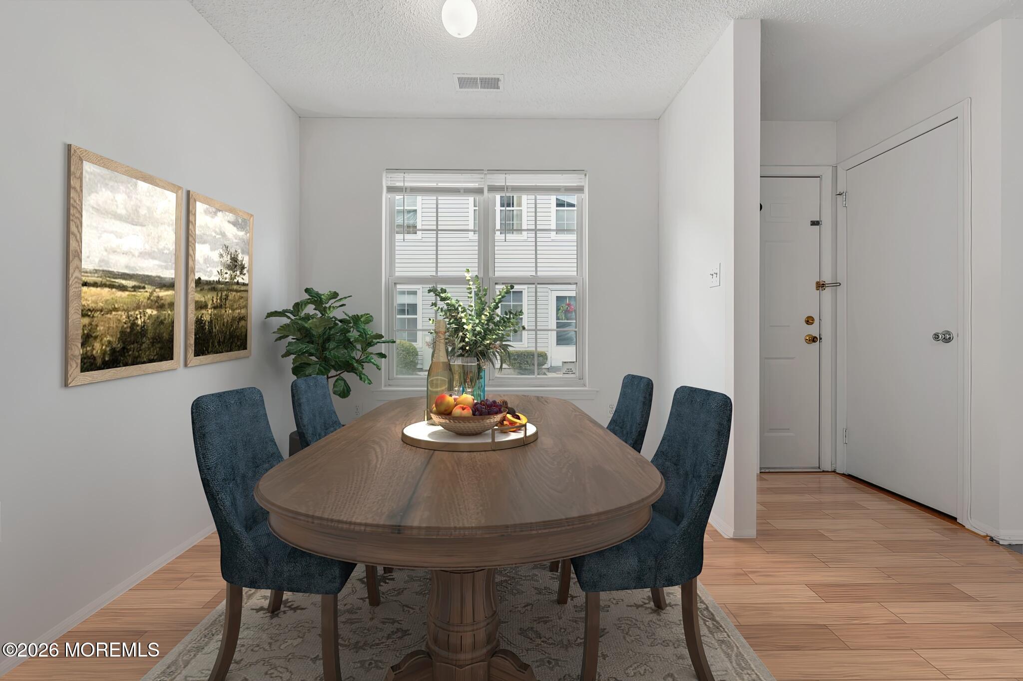 25 Des Moines Court Image 2