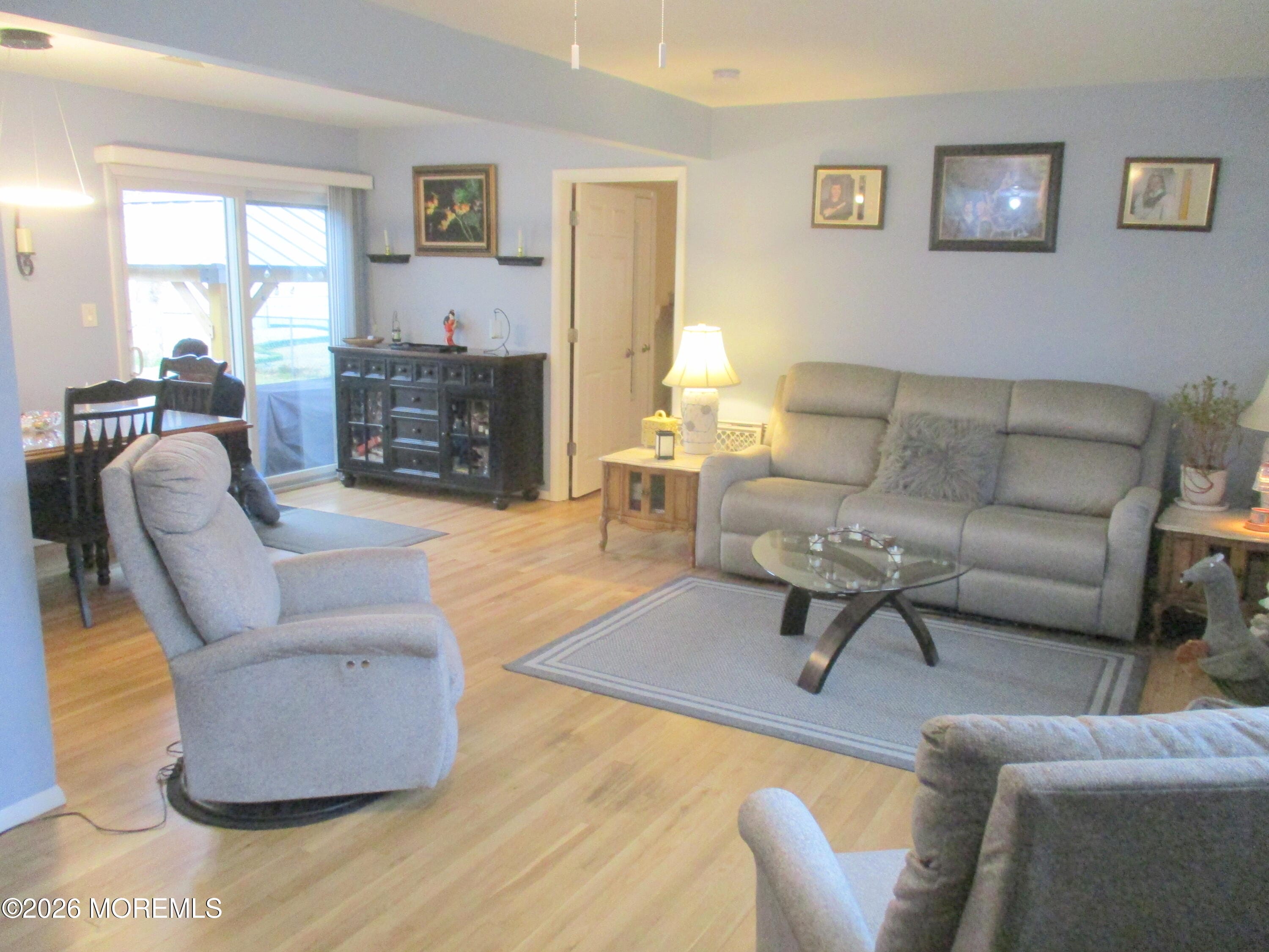 112 Teakwood Drive Image 4