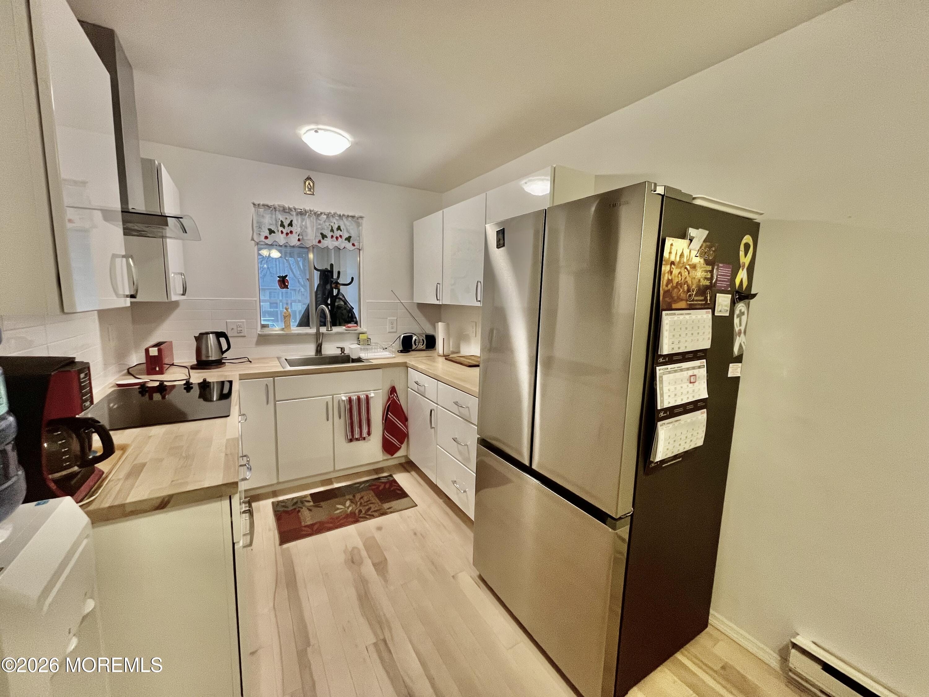 13 Lexington Drive B Image 3