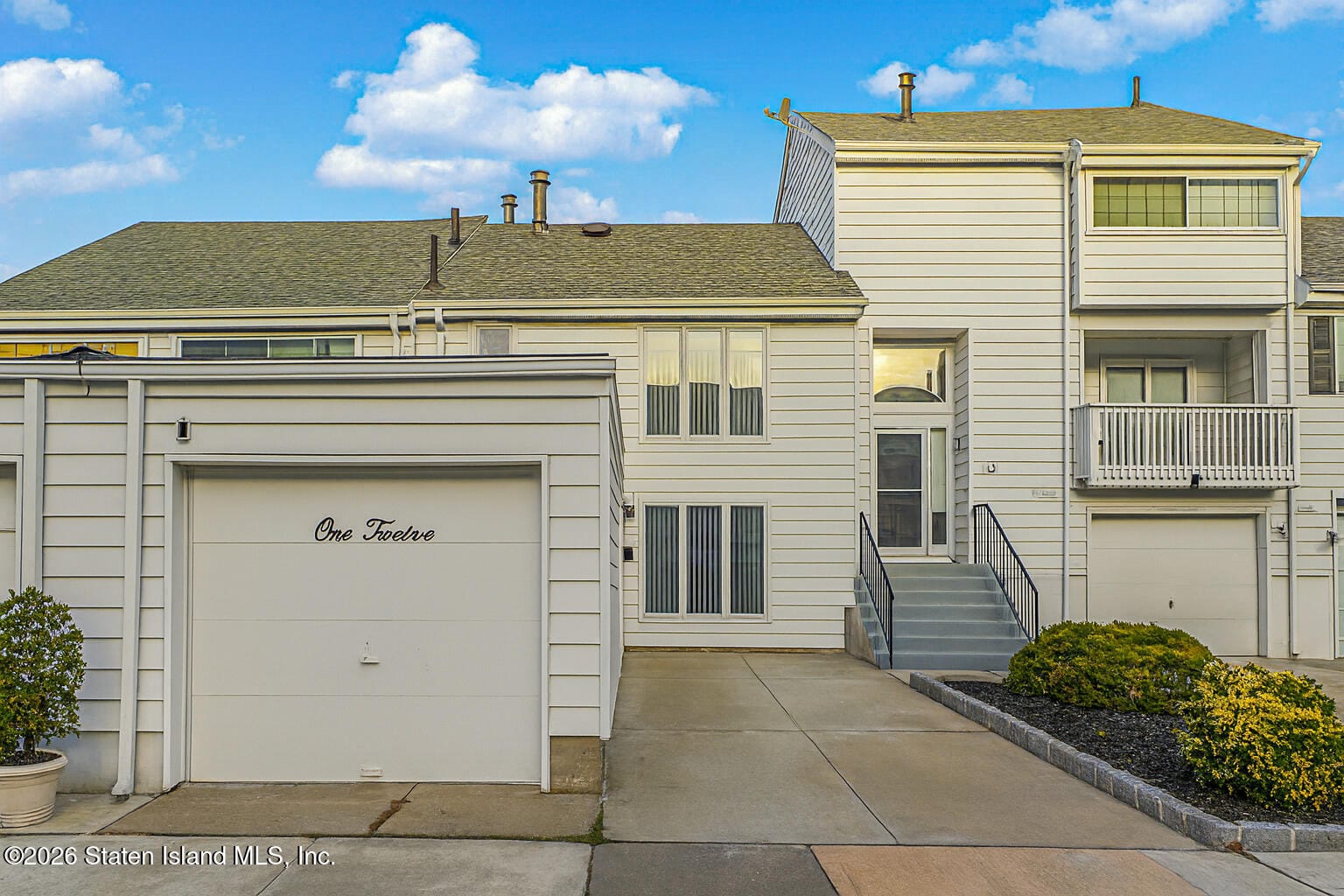 112 Hampton Green Image 2