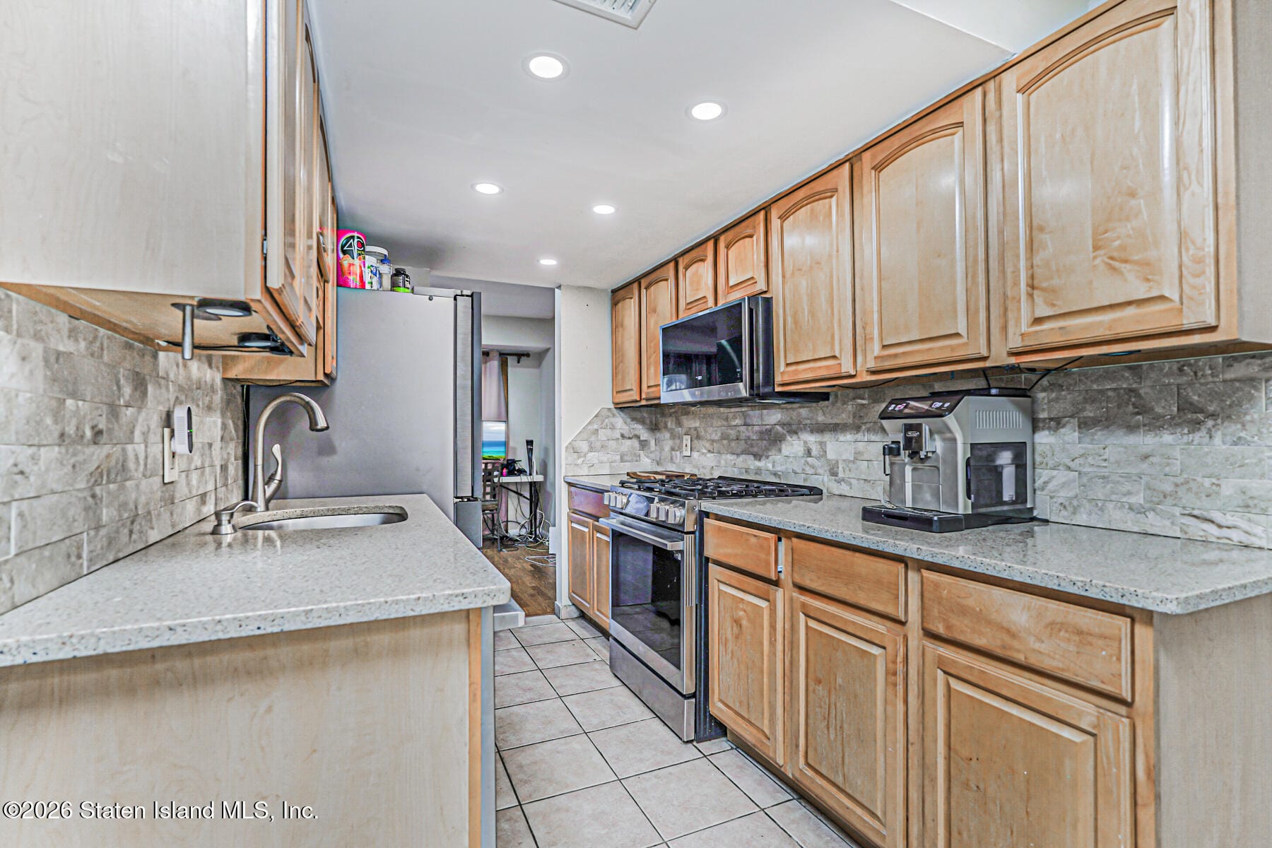 112 Hampton Green, Staten Island, NY, 10312 image 7