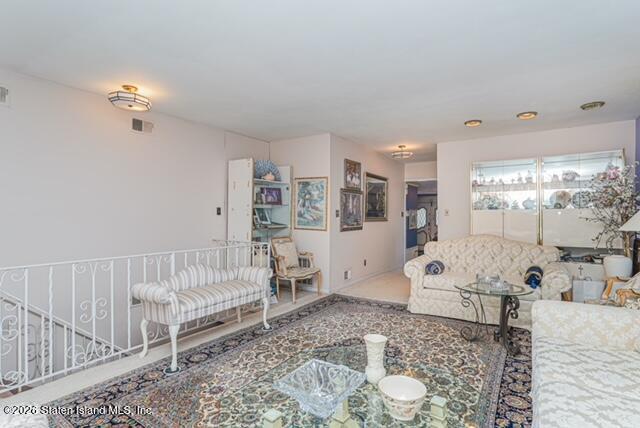 872 Edgegrove Avenue Image 5