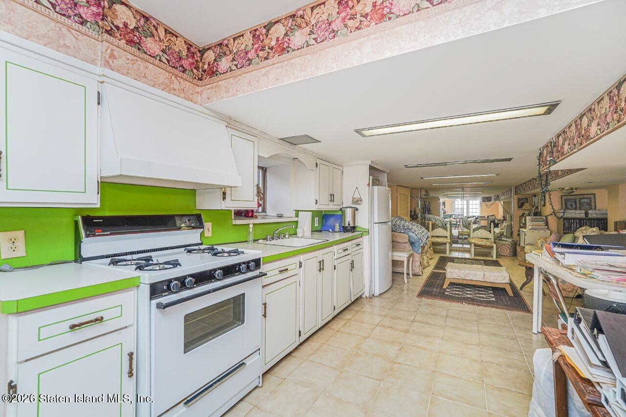 872 Edgegrove Avenue, Staten Island, NY, 10312 image 23