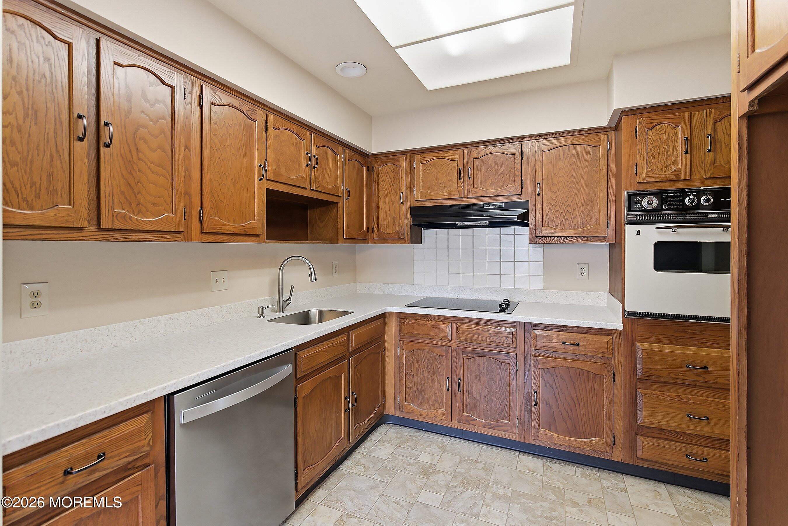 412C Oxford Lane 412C, Monroe, NJ, 08831 image 13