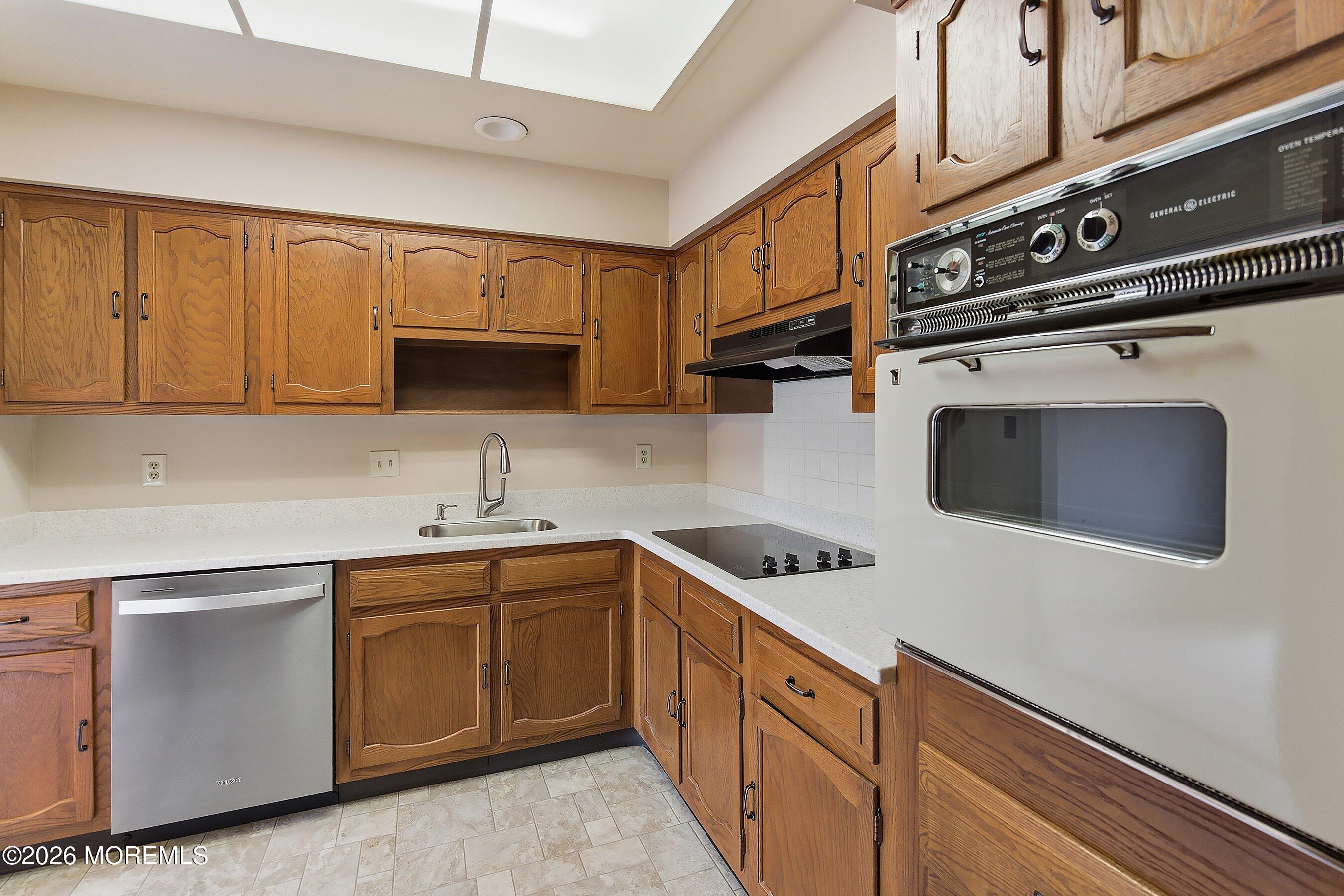 412C Oxford Lane 412C, Monroe, NJ, 08831 image 15