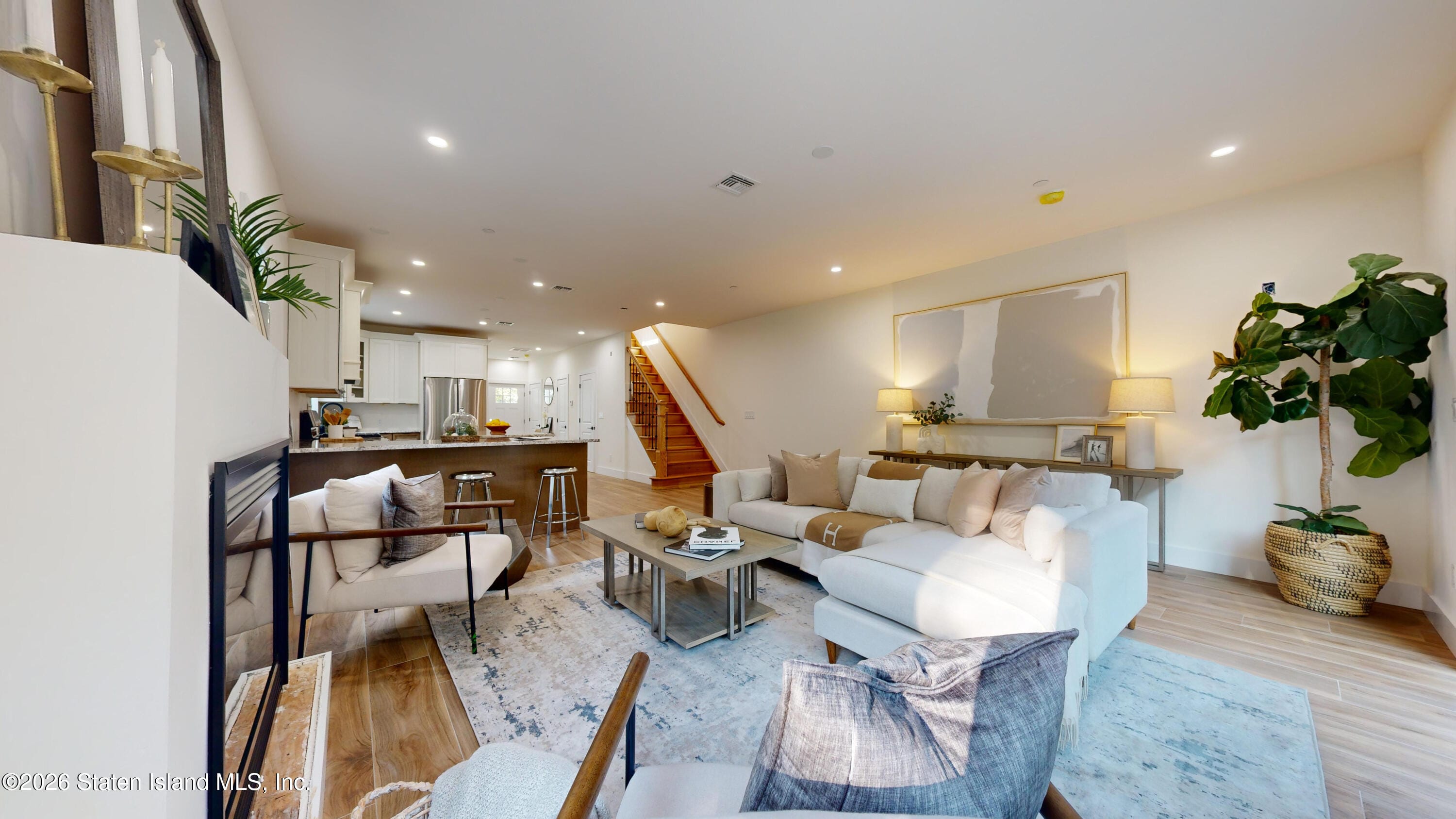 10 Harris Lane Image 2