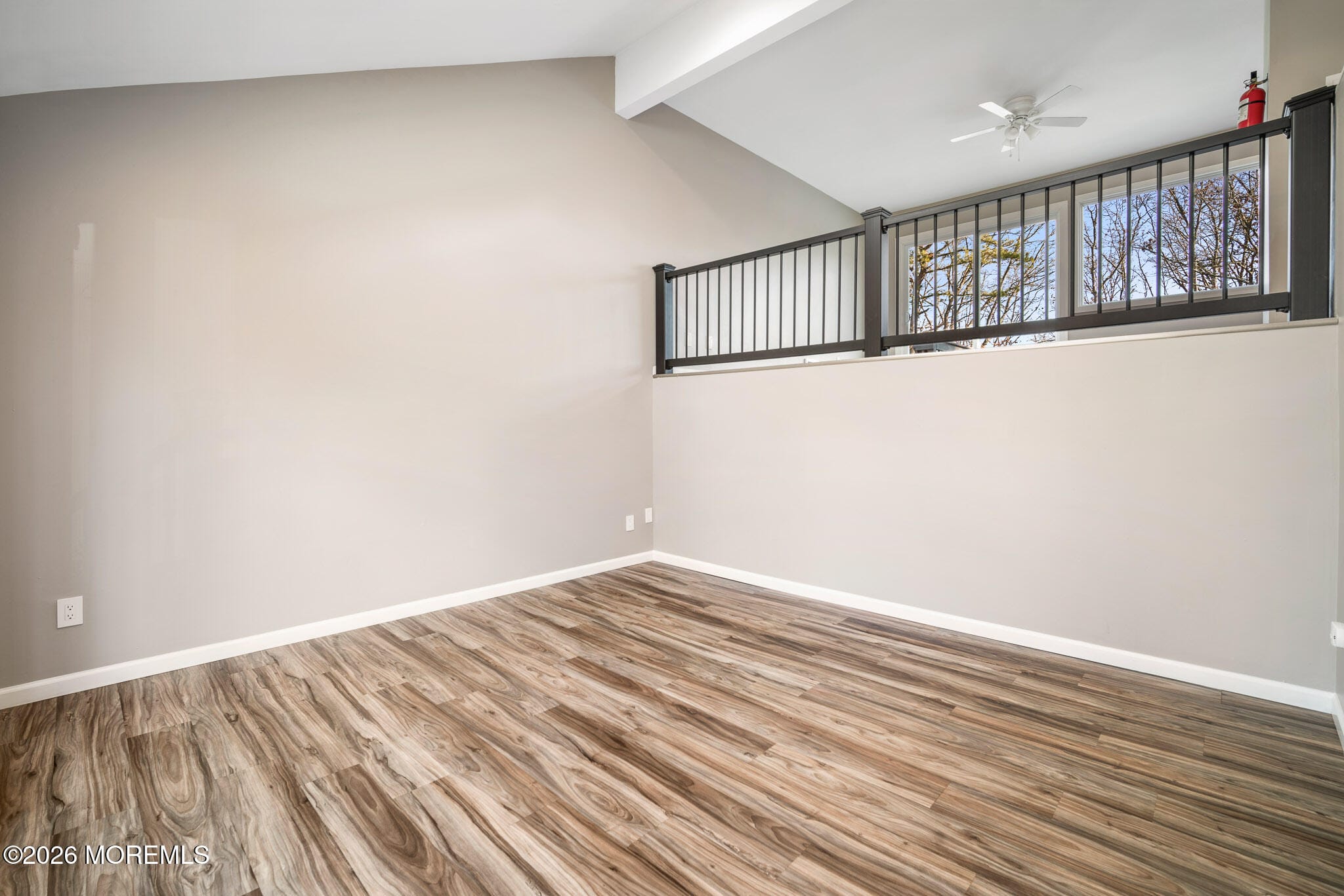 12 6th Street Image 3