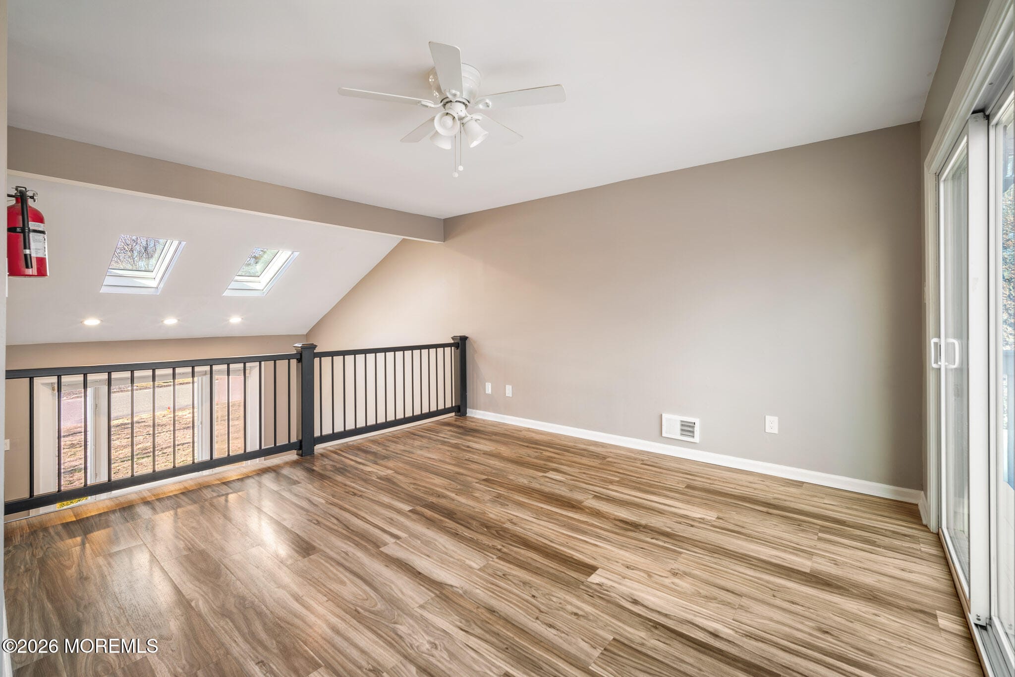 12 6th Street Image 5