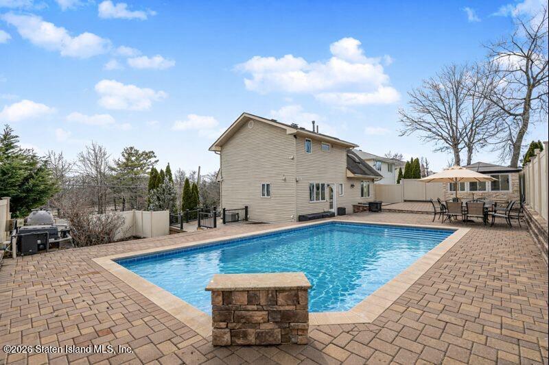 501 Edgegrove Avenue Image 2