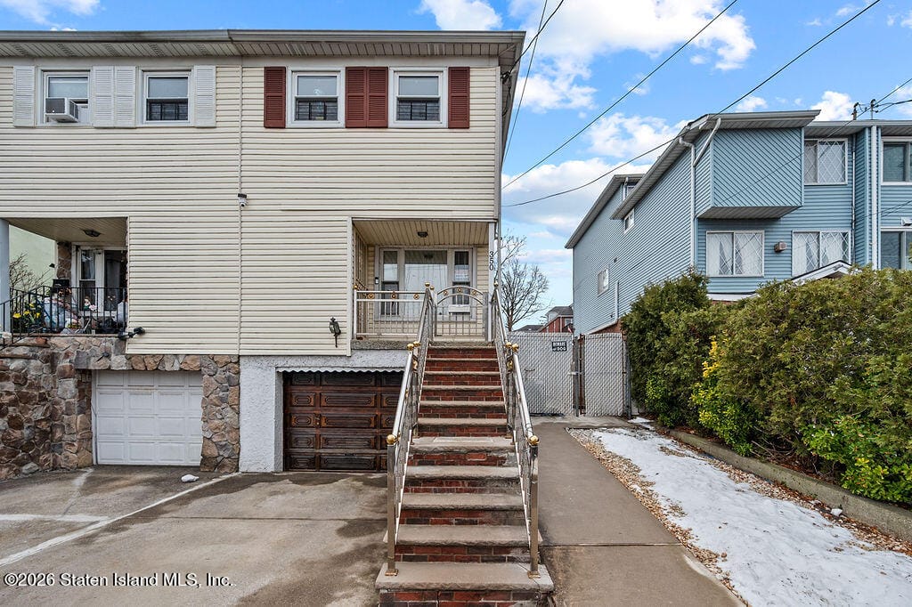 350 Hylan Boulevard Image 1