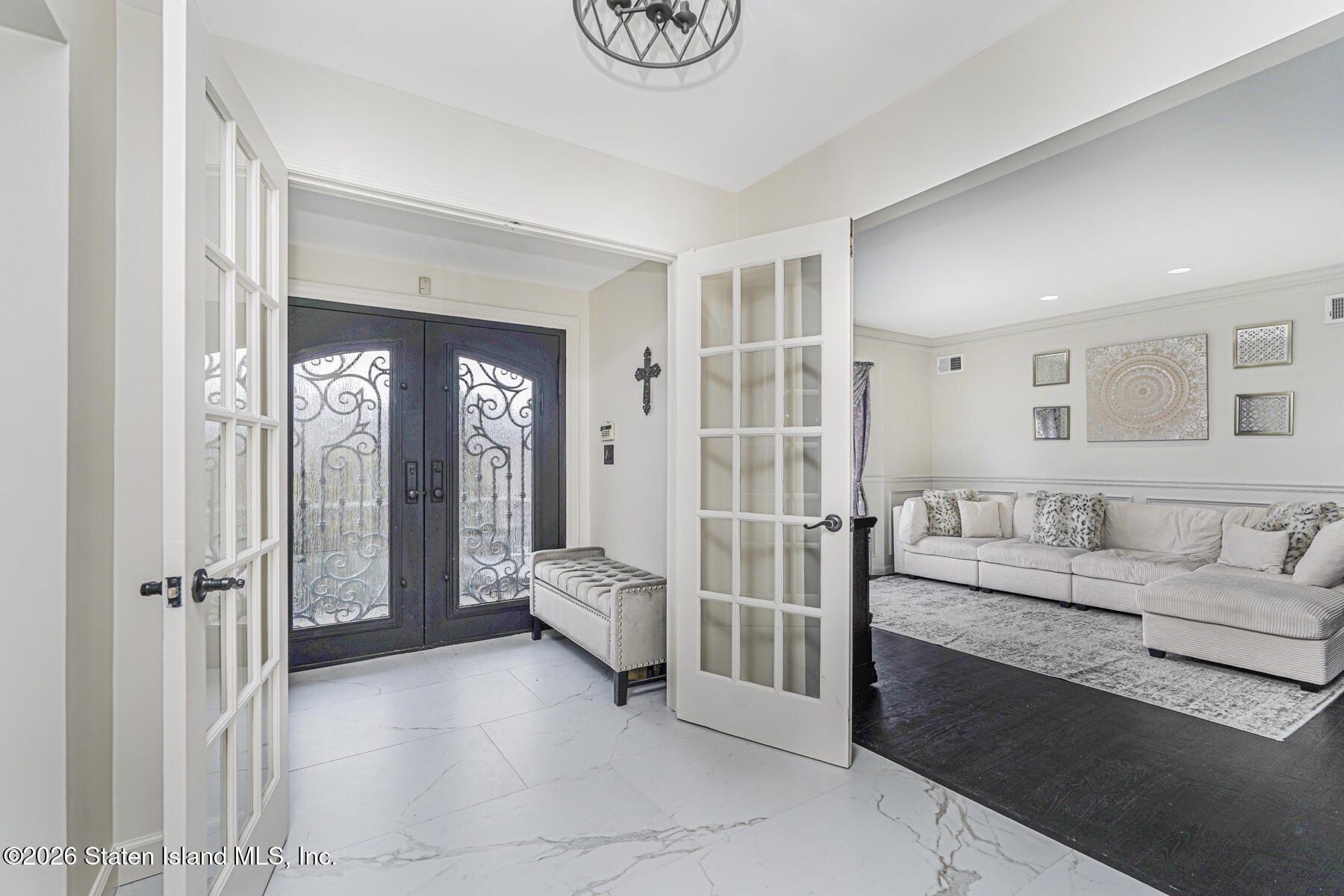 501 Edgegrove Avenue Image 4