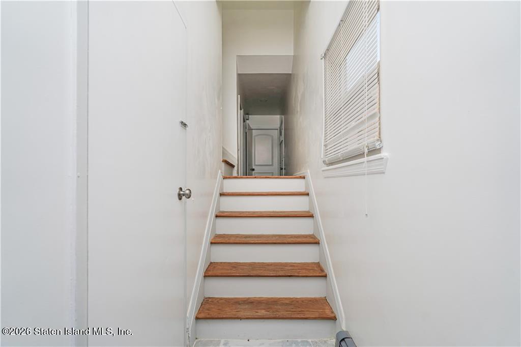 275 Katan Avenue Image 3