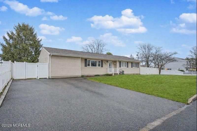 237 Pine Tree Drive Image 4