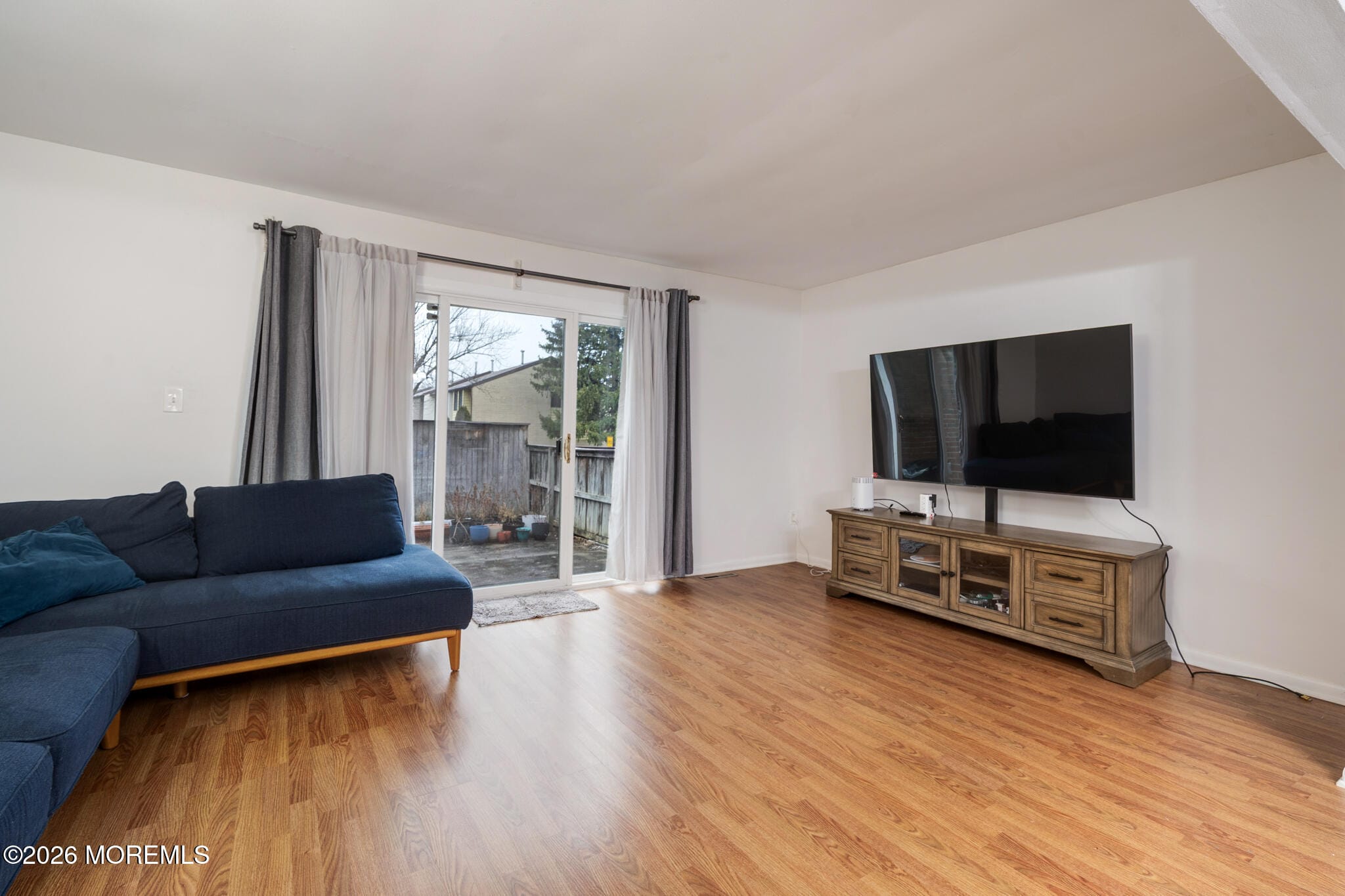 433 Bolton Road Image 4