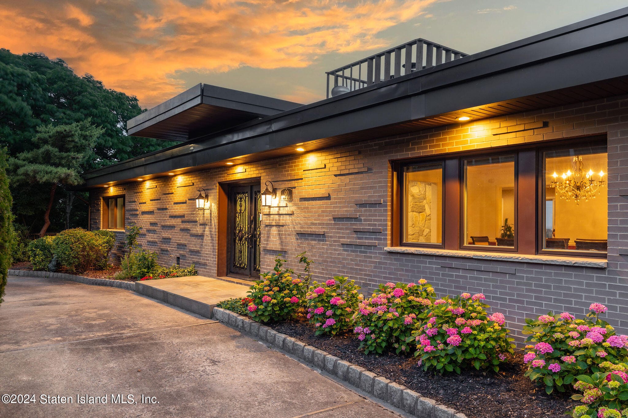 90 Flagg Place, Staten Island, NY, 10304