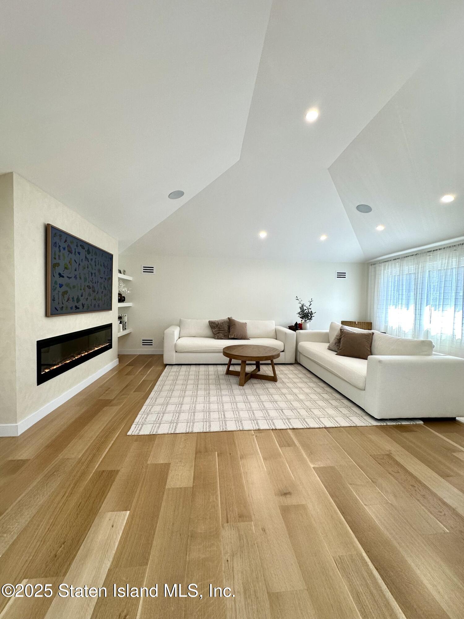 33 Gower Street, Staten Island, NY, 10314 image 17