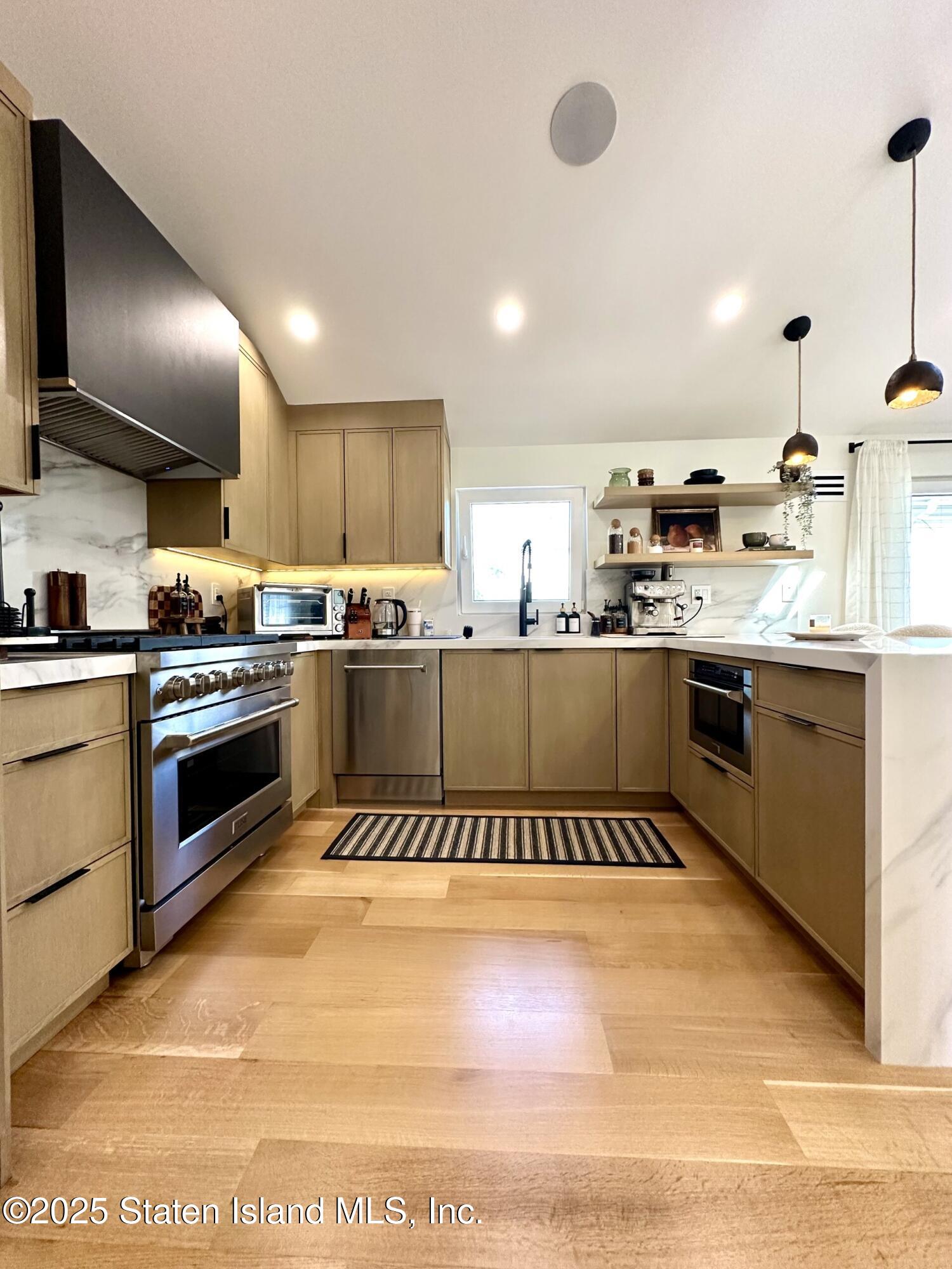 33 Gower Street, Staten Island, NY, 10314 image 20